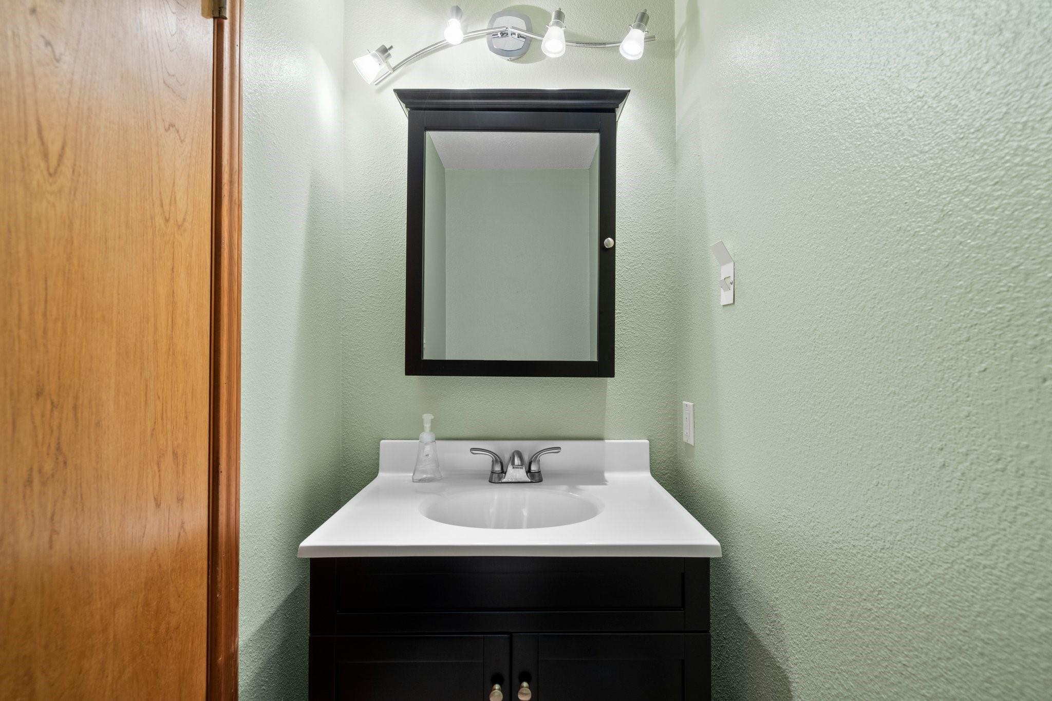 209 Senisa Dr, Buchanan Dam, TX 78609