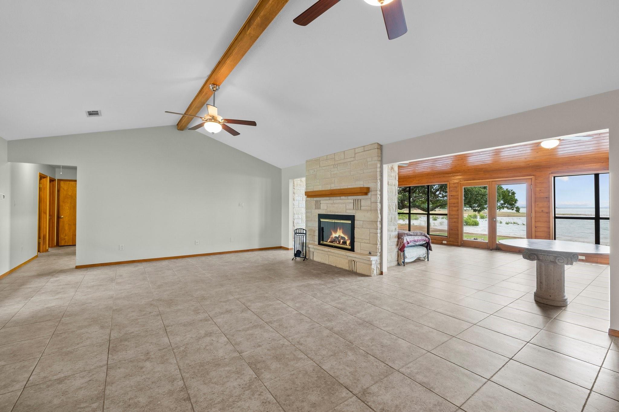 209 Senisa Dr, Buchanan Dam, TX 78609