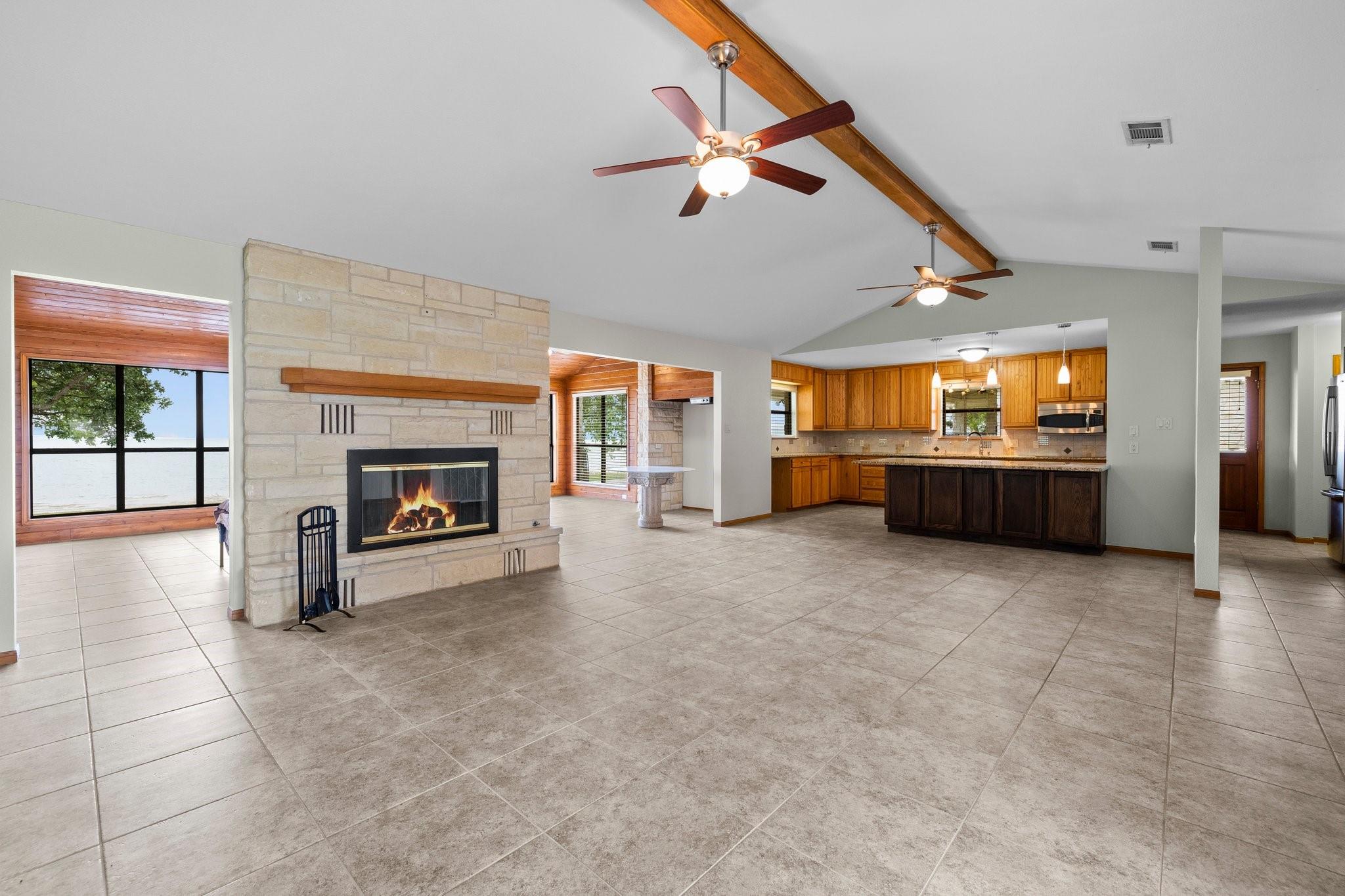 209 Senisa Dr, Buchanan Dam, TX 78609