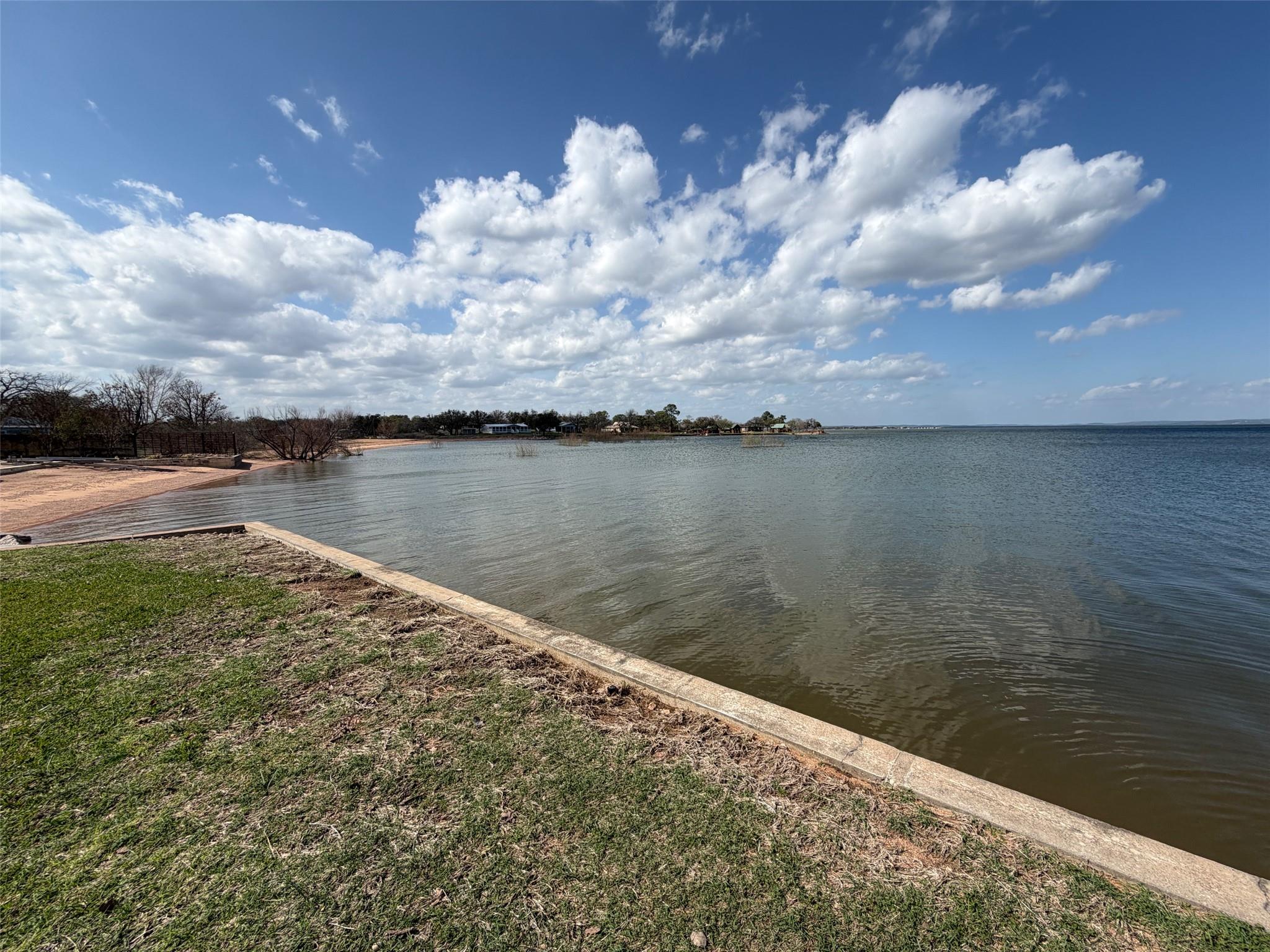 209 Senisa Dr, Buchanan Dam, TX 78609