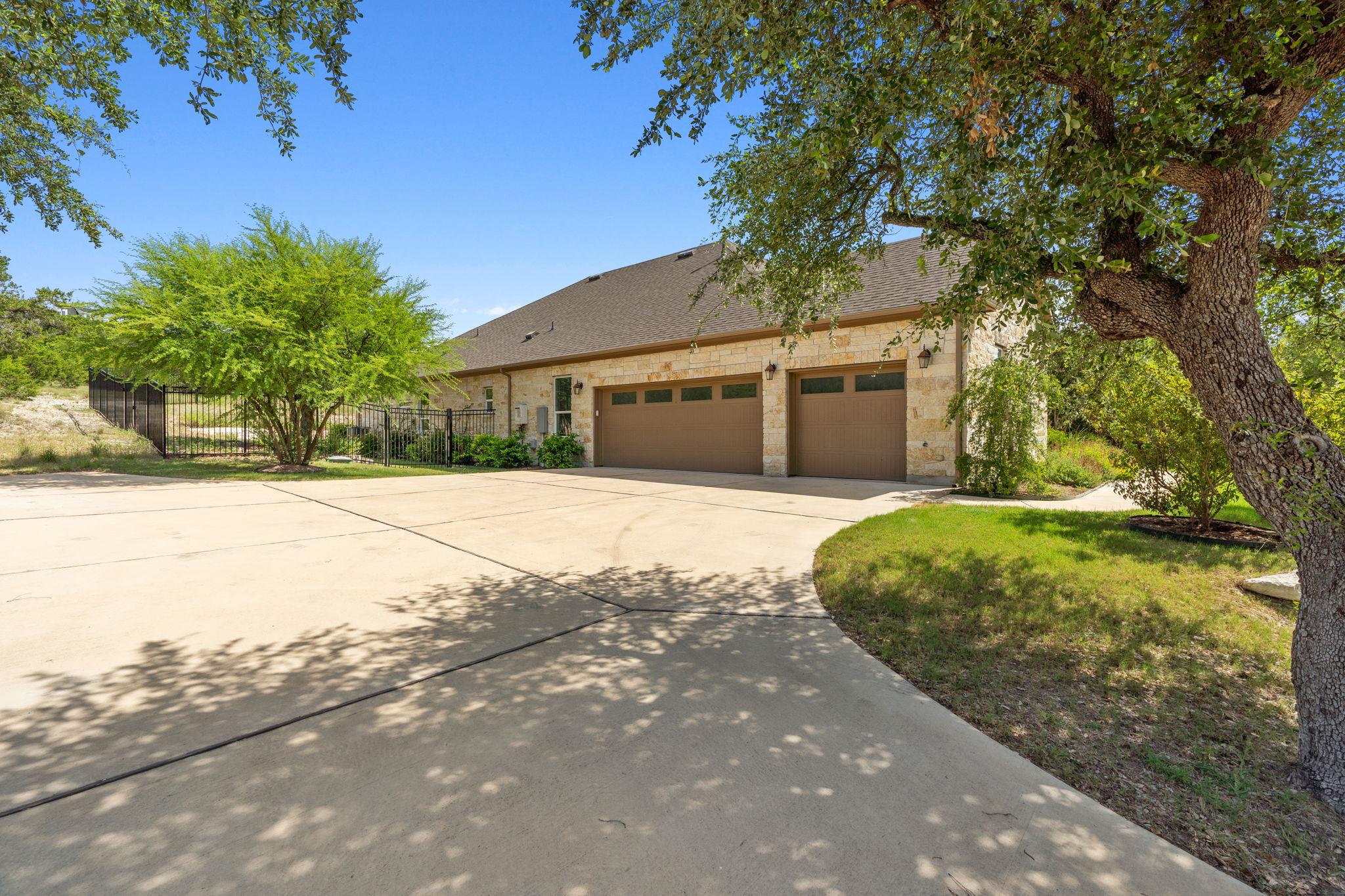 377 Bristlecone Dr, Driftwood, TX 78619
