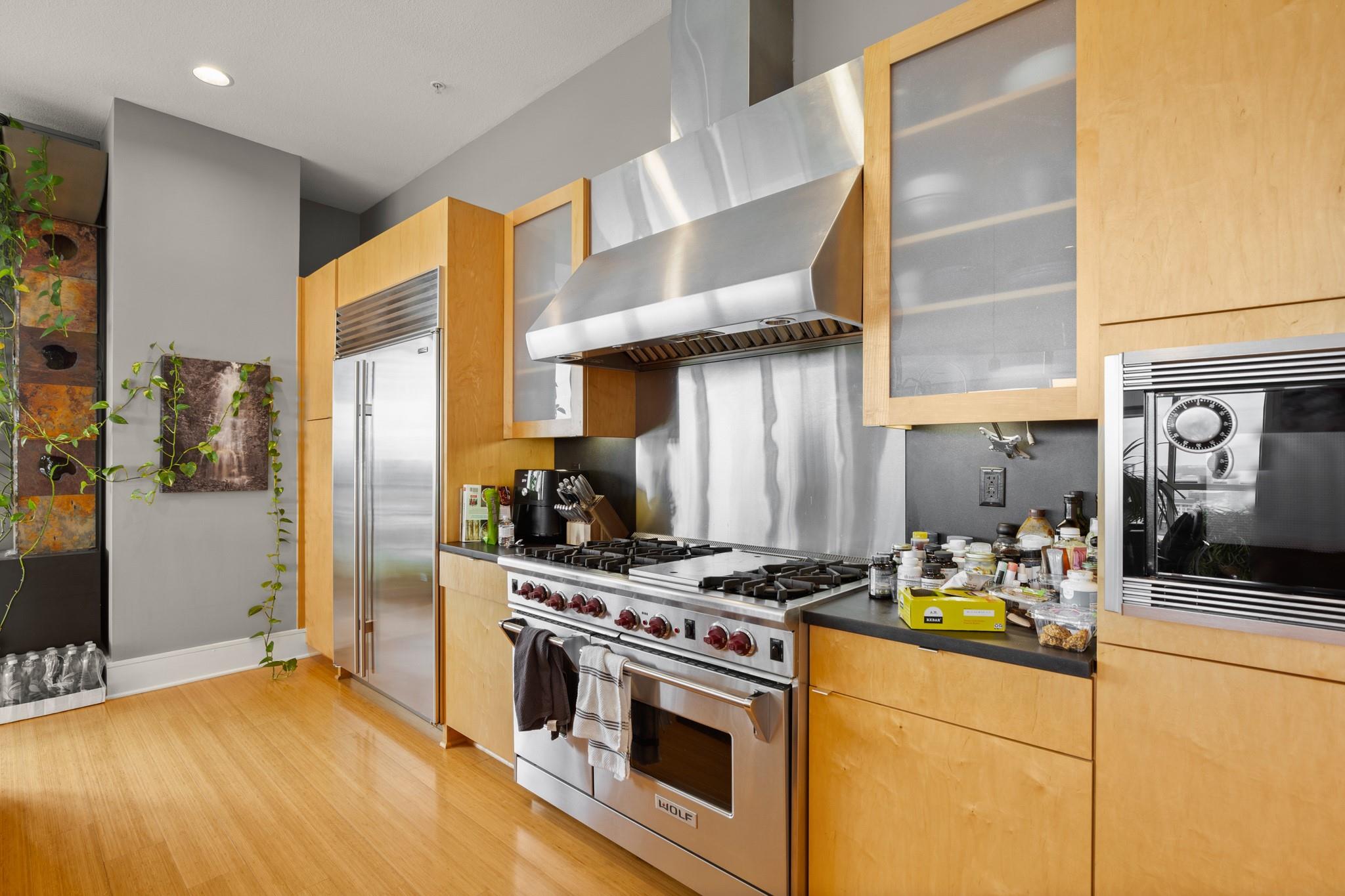 555 E 5th St # 2901, Austin, TX 78701