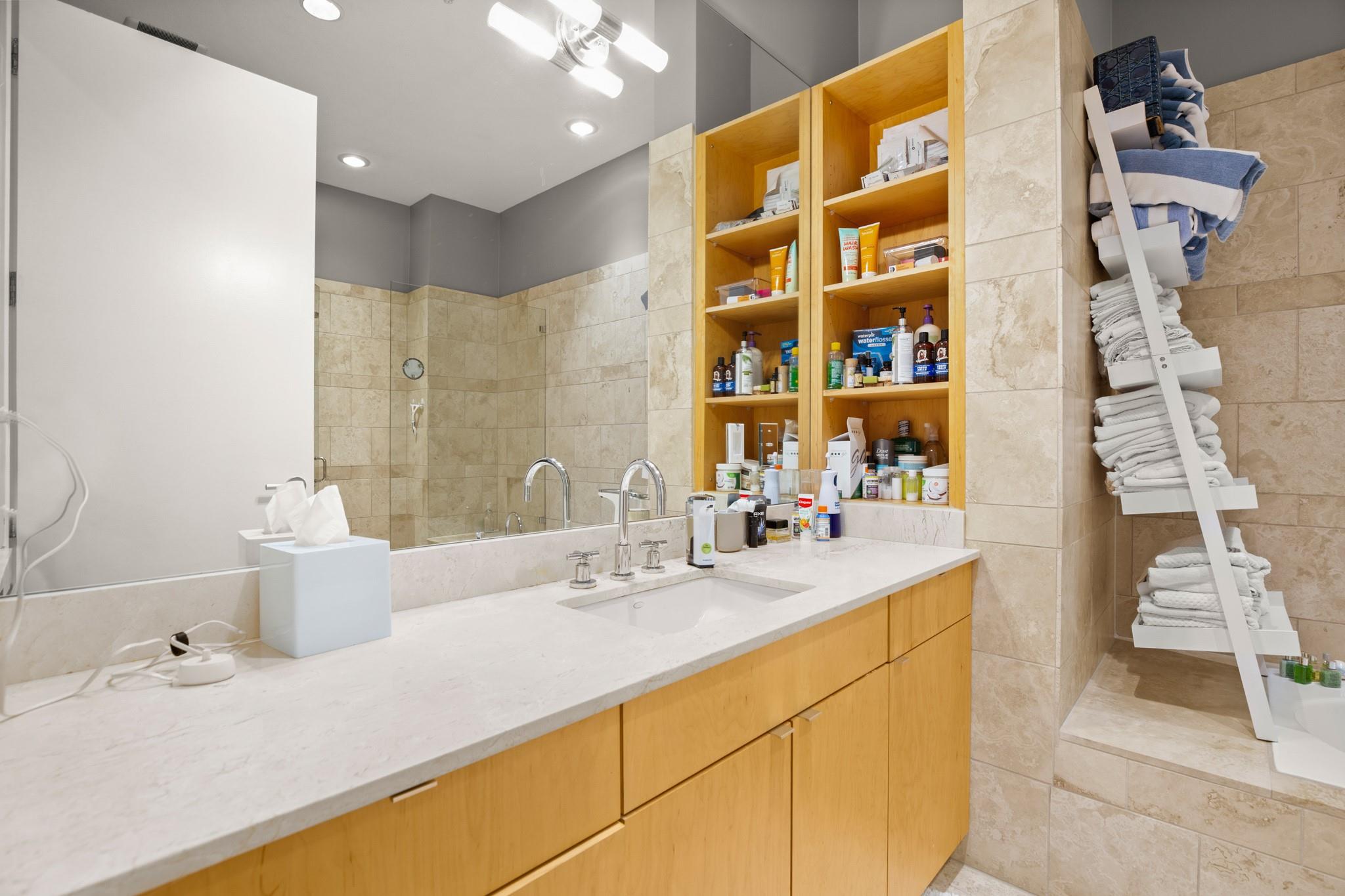 555 E 5th St # 2901, Austin, TX 78701