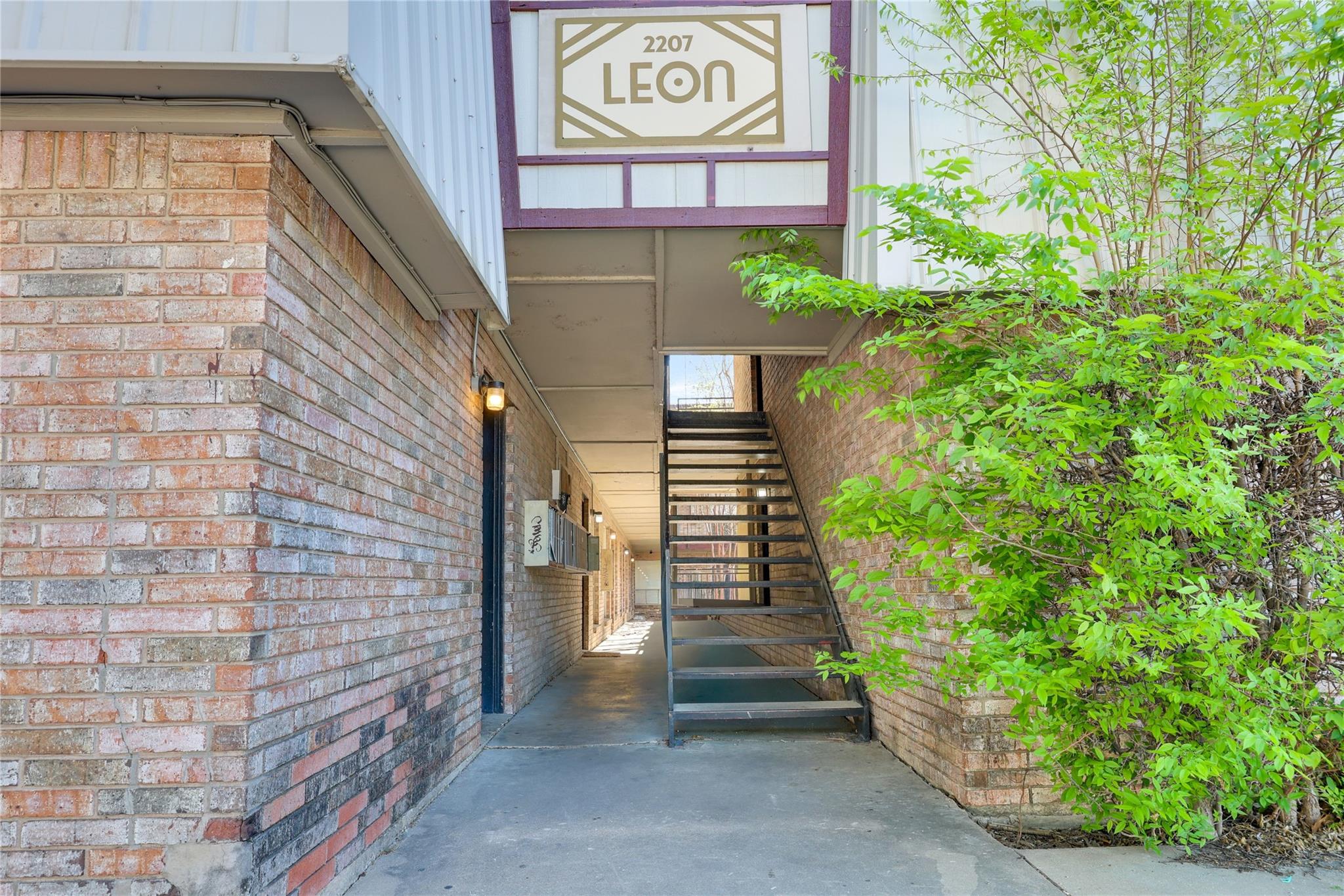 2207 Leon St # 204, Austin, TX 78705