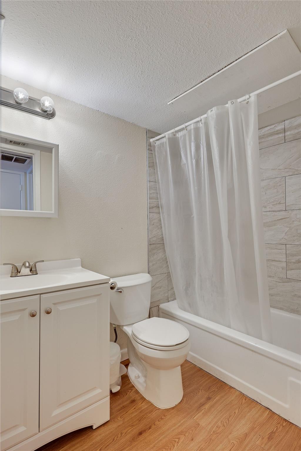 2207 Leon St # 204, Austin, TX 78705