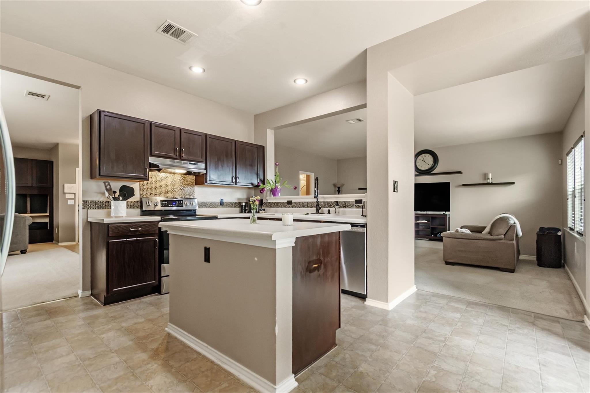 160 Japonica Ct, Kyle, TX 78640