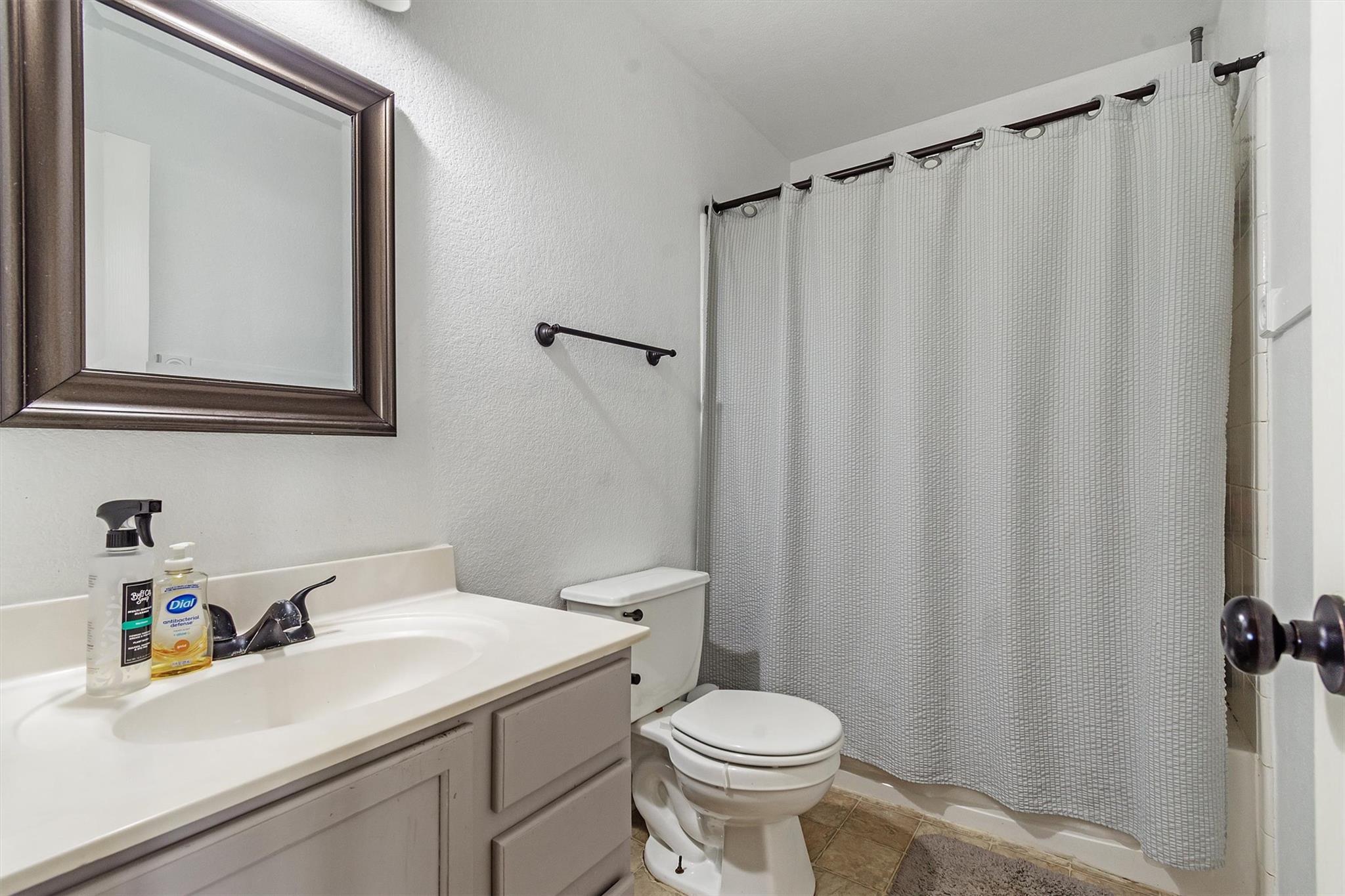 160 Japonica Ct, Kyle, TX 78640