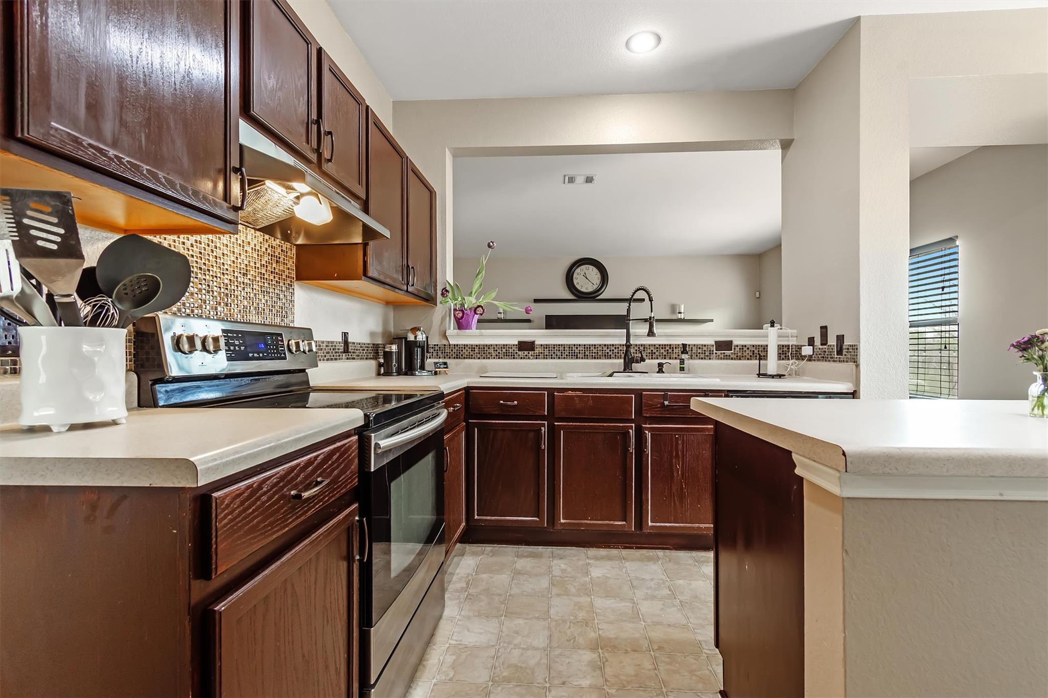 160 Japonica Ct, Kyle, TX 78640