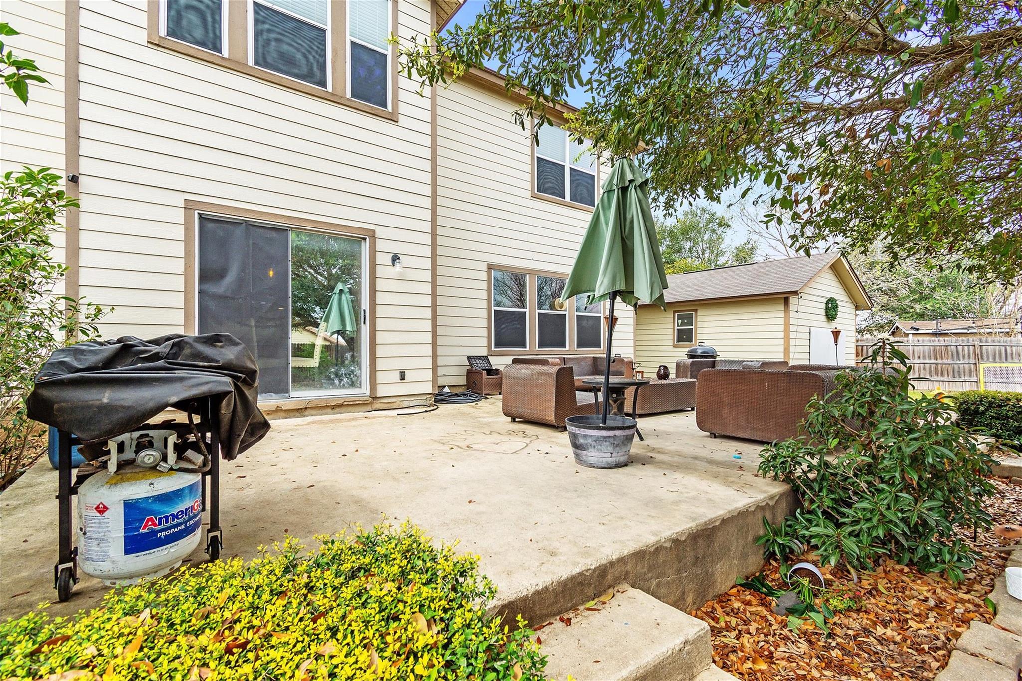 160 Japonica Ct, Kyle, TX 78640