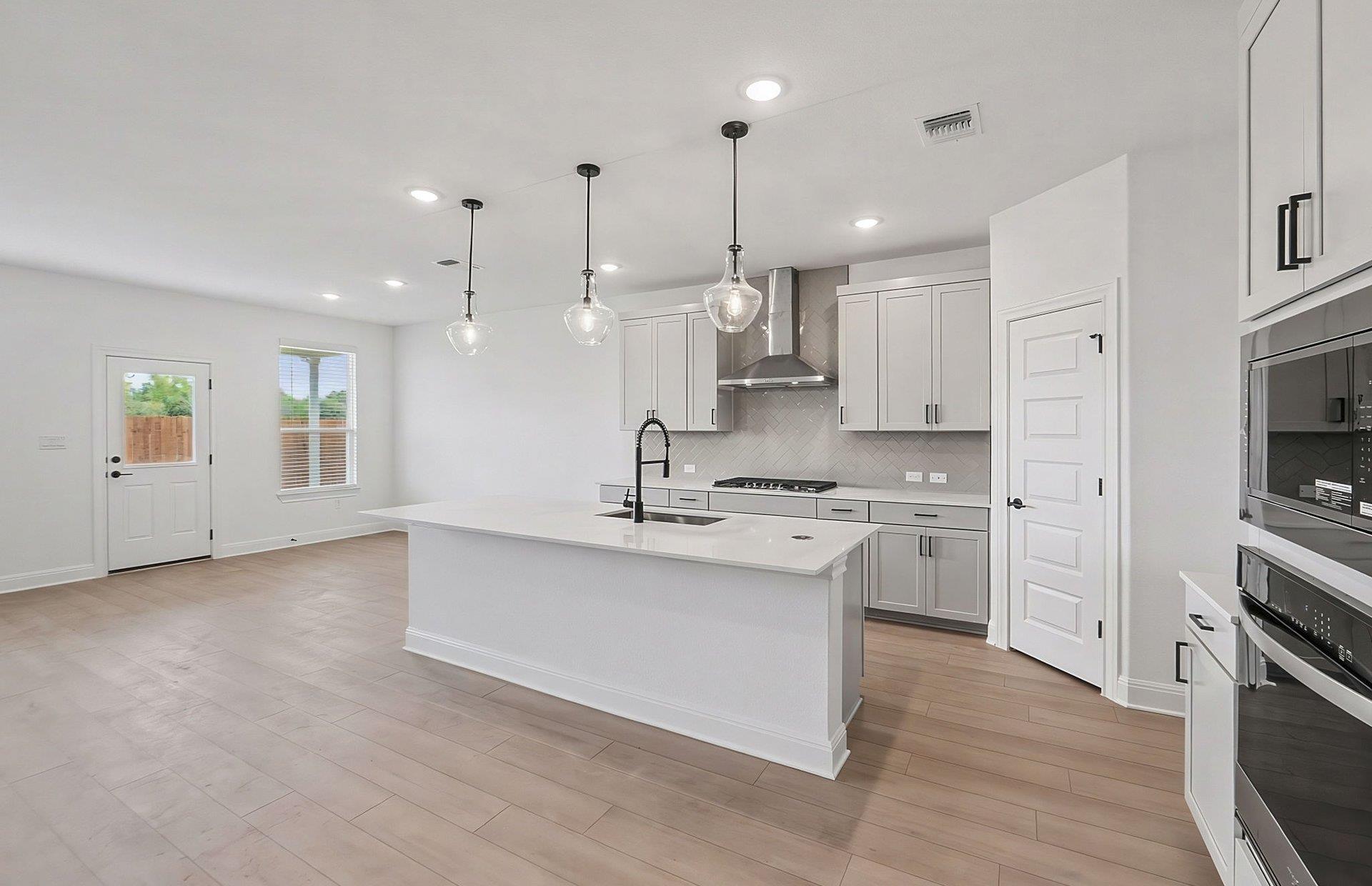 13516 Cerro Castellan Trce, Manor, TX 78653