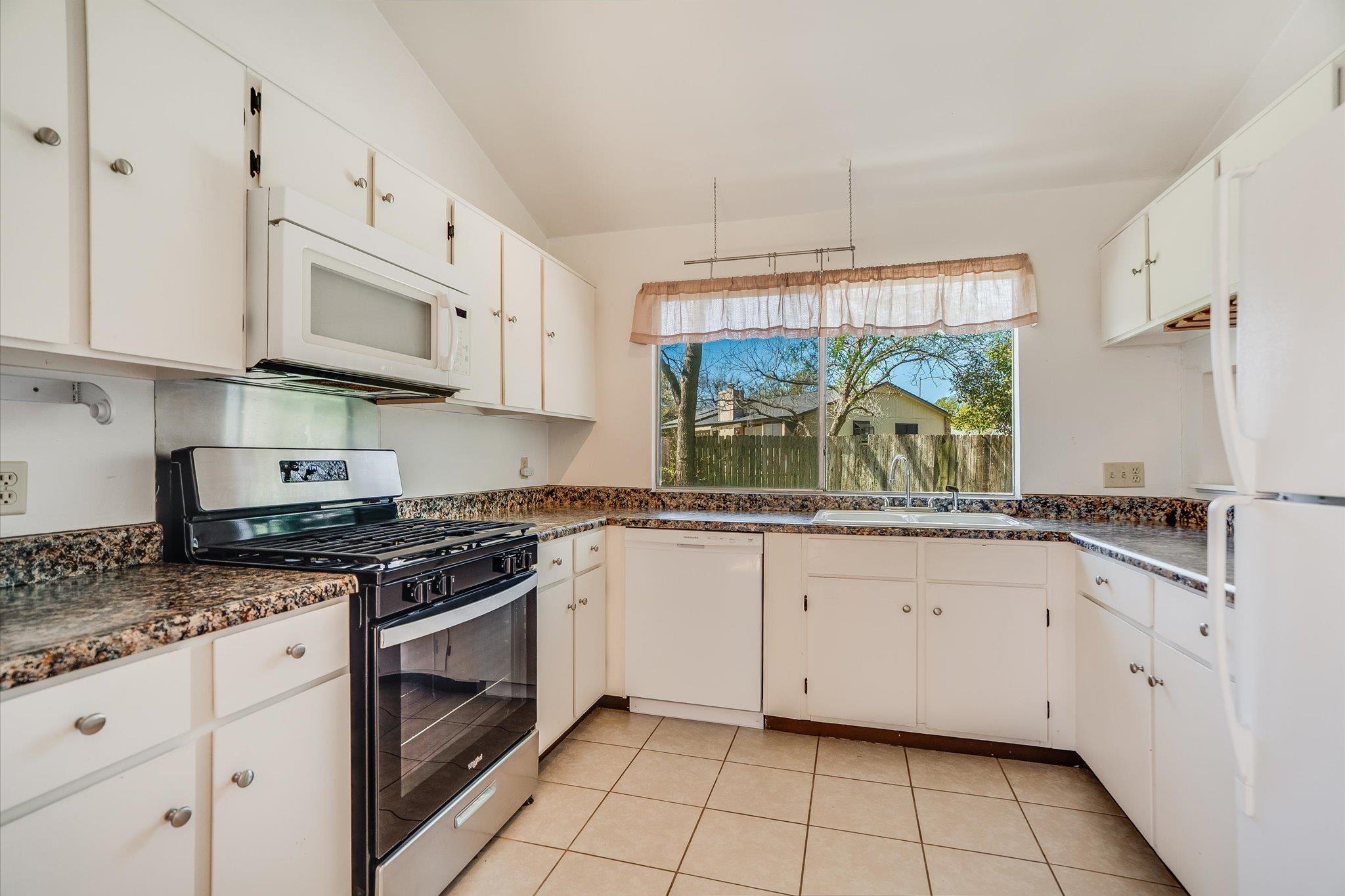 10422 Firethorn Ln, Austin, TX 78750