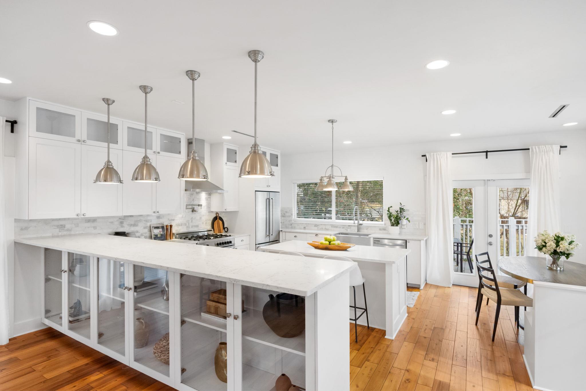 2413 Sharon Ln, Austin, TX 78703