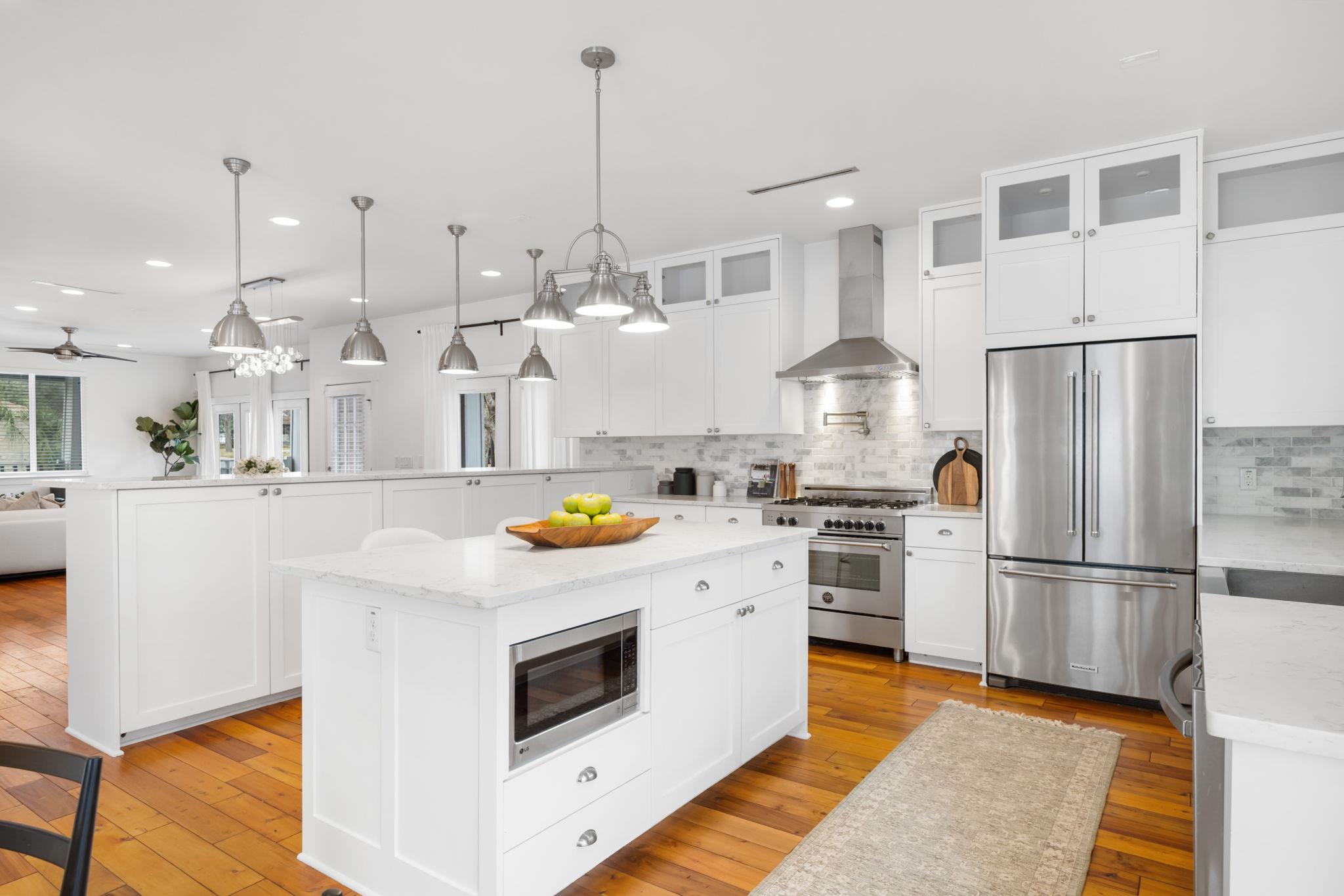 2413 Sharon Ln, Austin, TX 78703