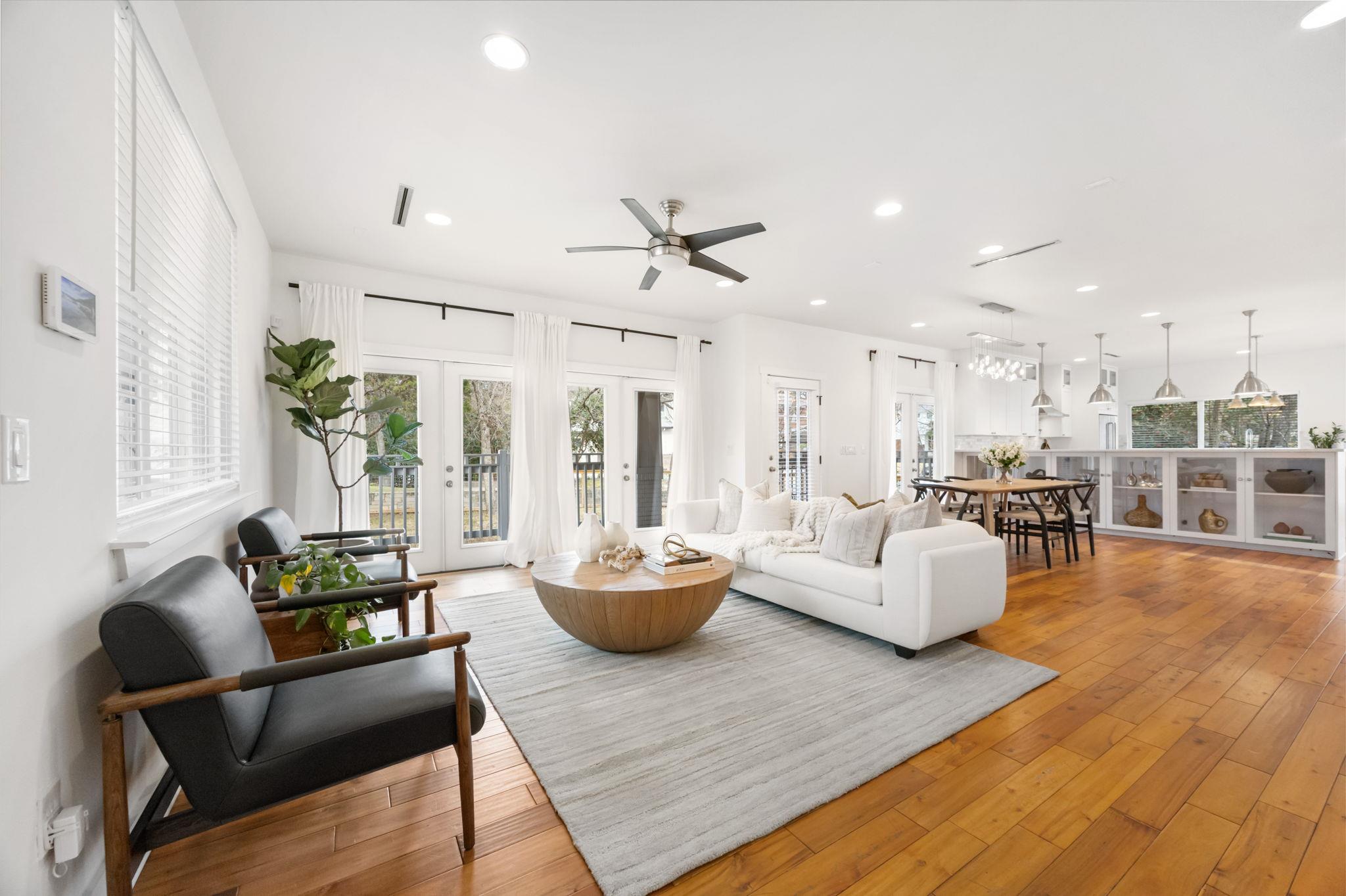 2413 Sharon Ln, Austin, TX 78703