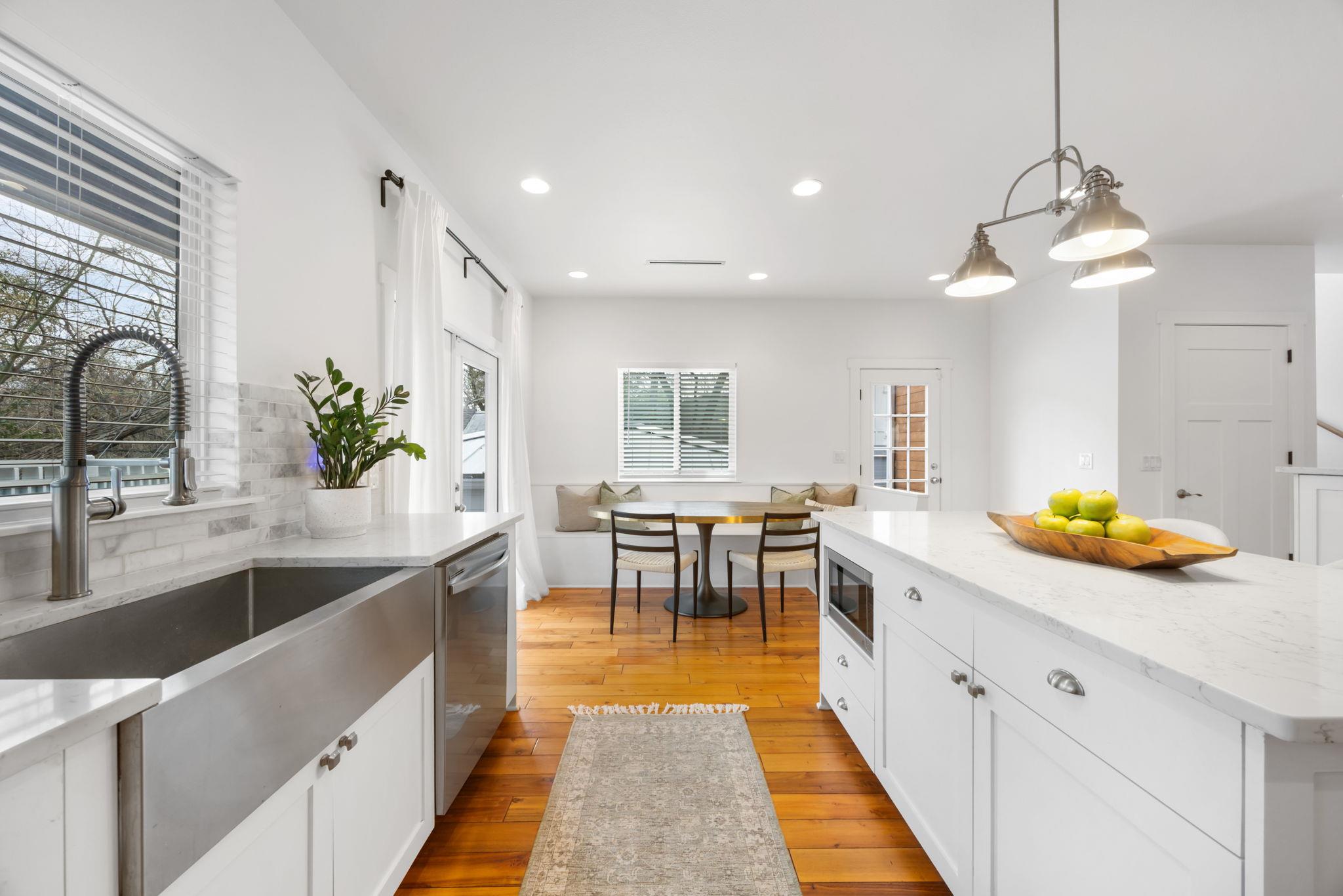 2413 Sharon Ln, Austin, TX 78703