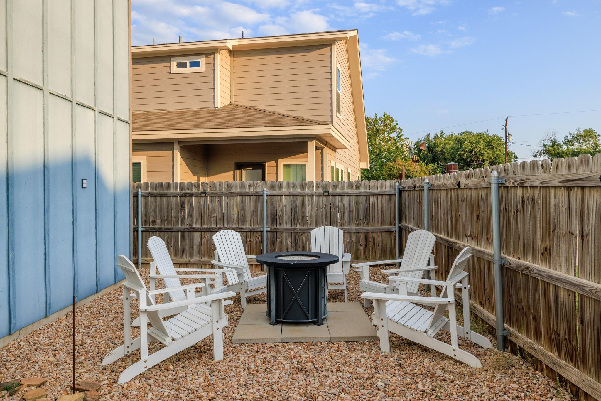 510 Mueller St # 16, Fredericksburg, TX 78624