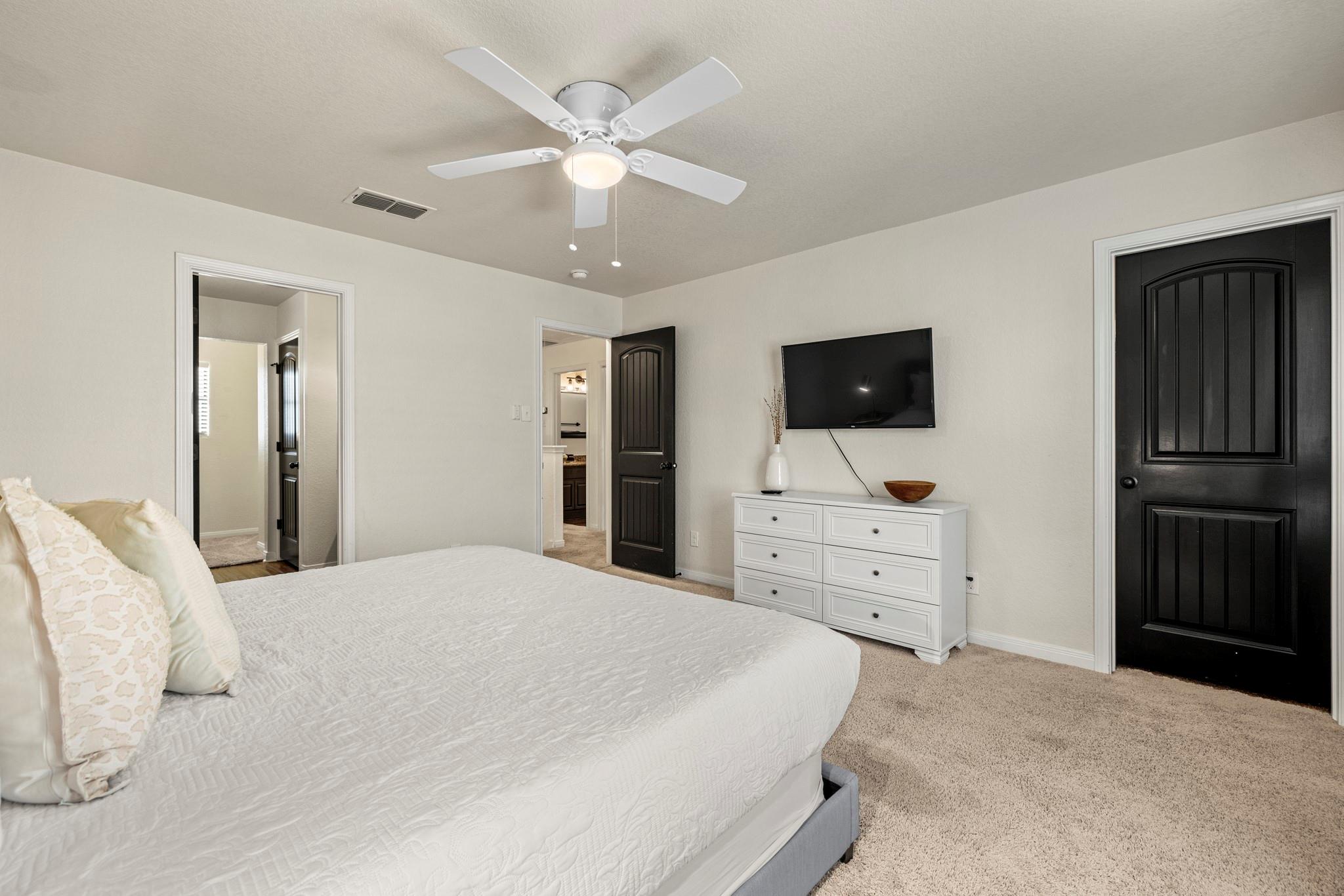 510 Mueller St # 16, Fredericksburg, TX 78624