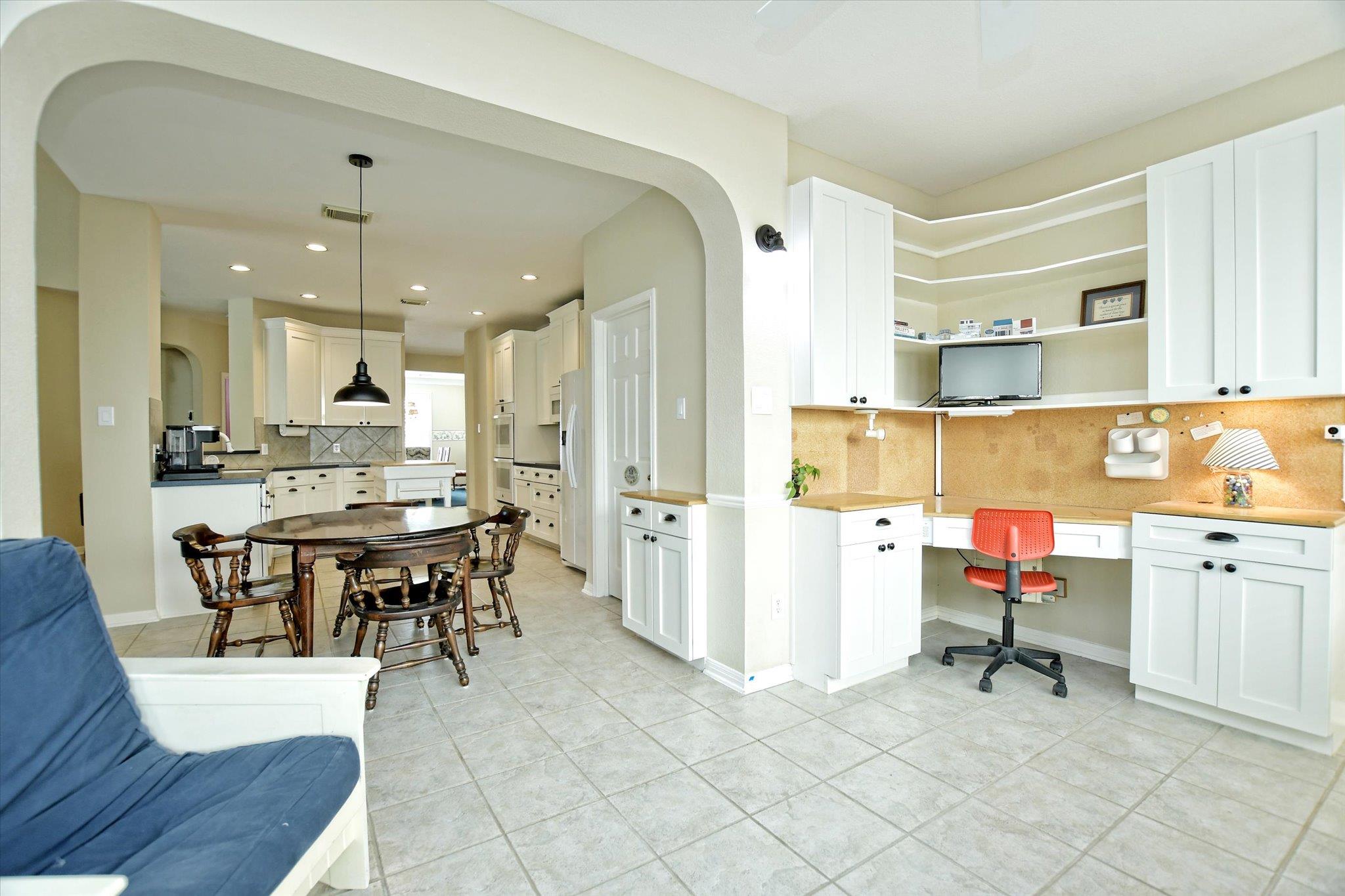 2720 Loyaga Dr, Round Rock, TX 78681