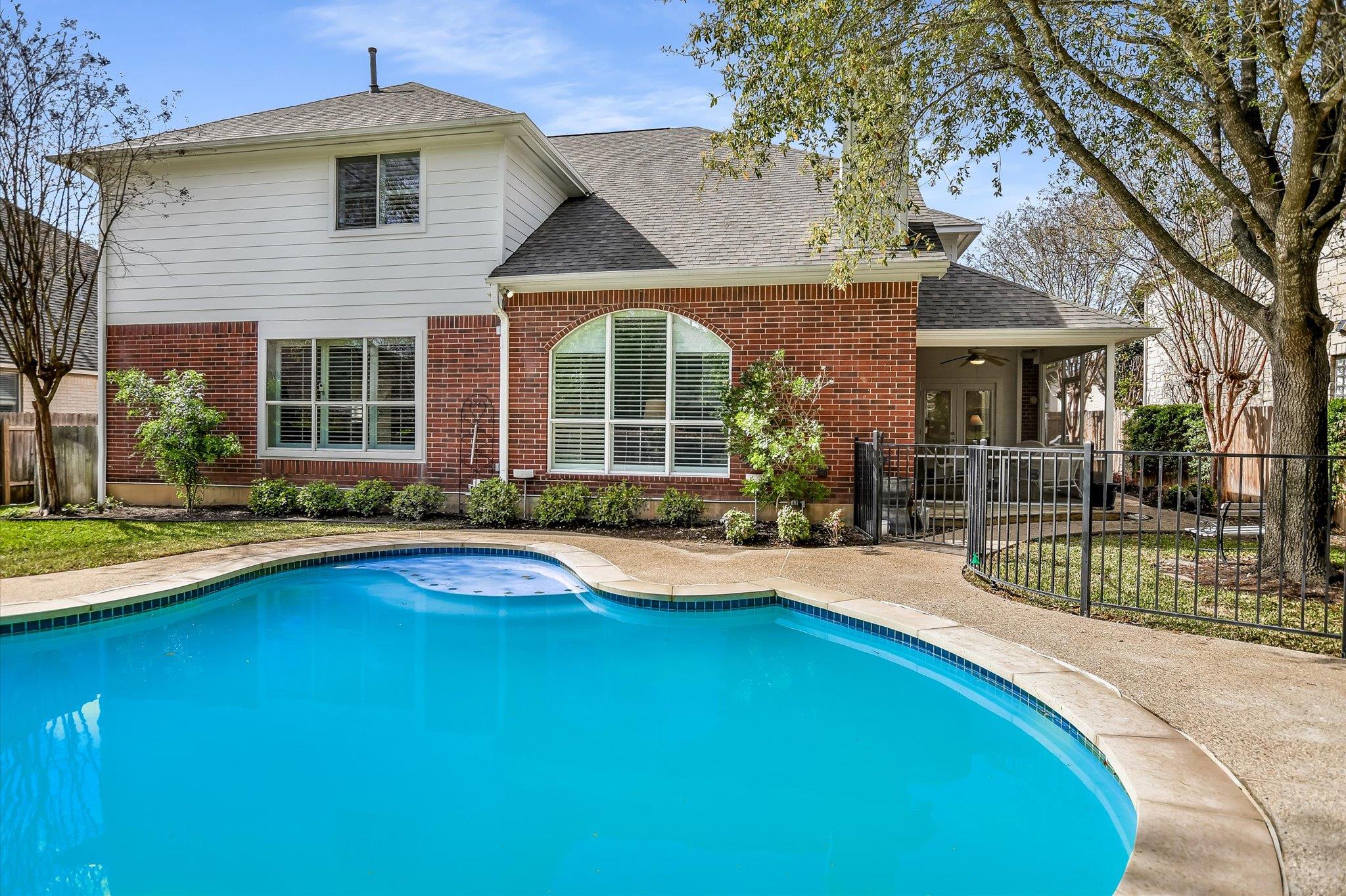 2720 Loyaga Dr, Round Rock, TX 78681