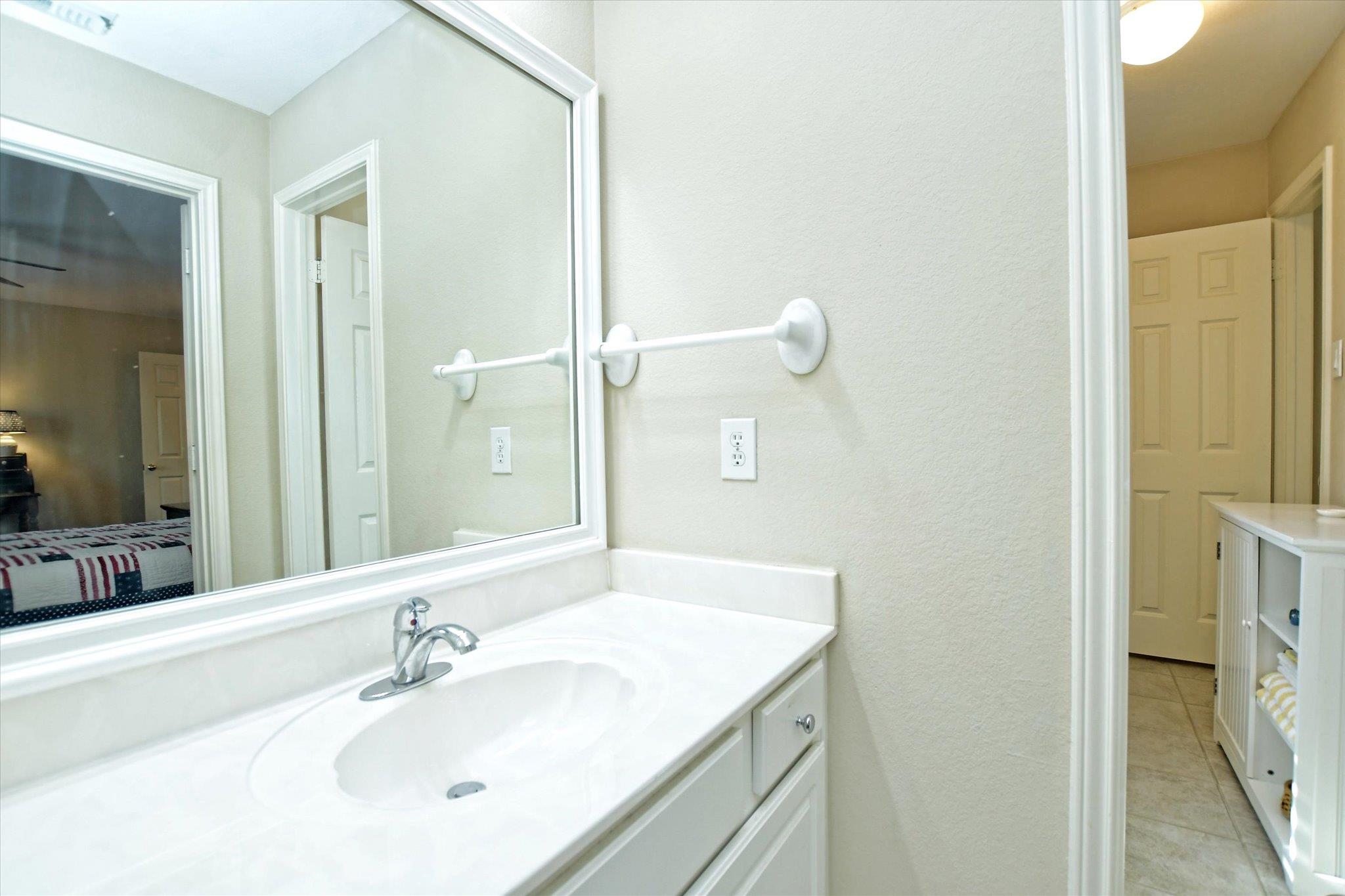 2720 Loyaga Dr, Round Rock, TX 78681