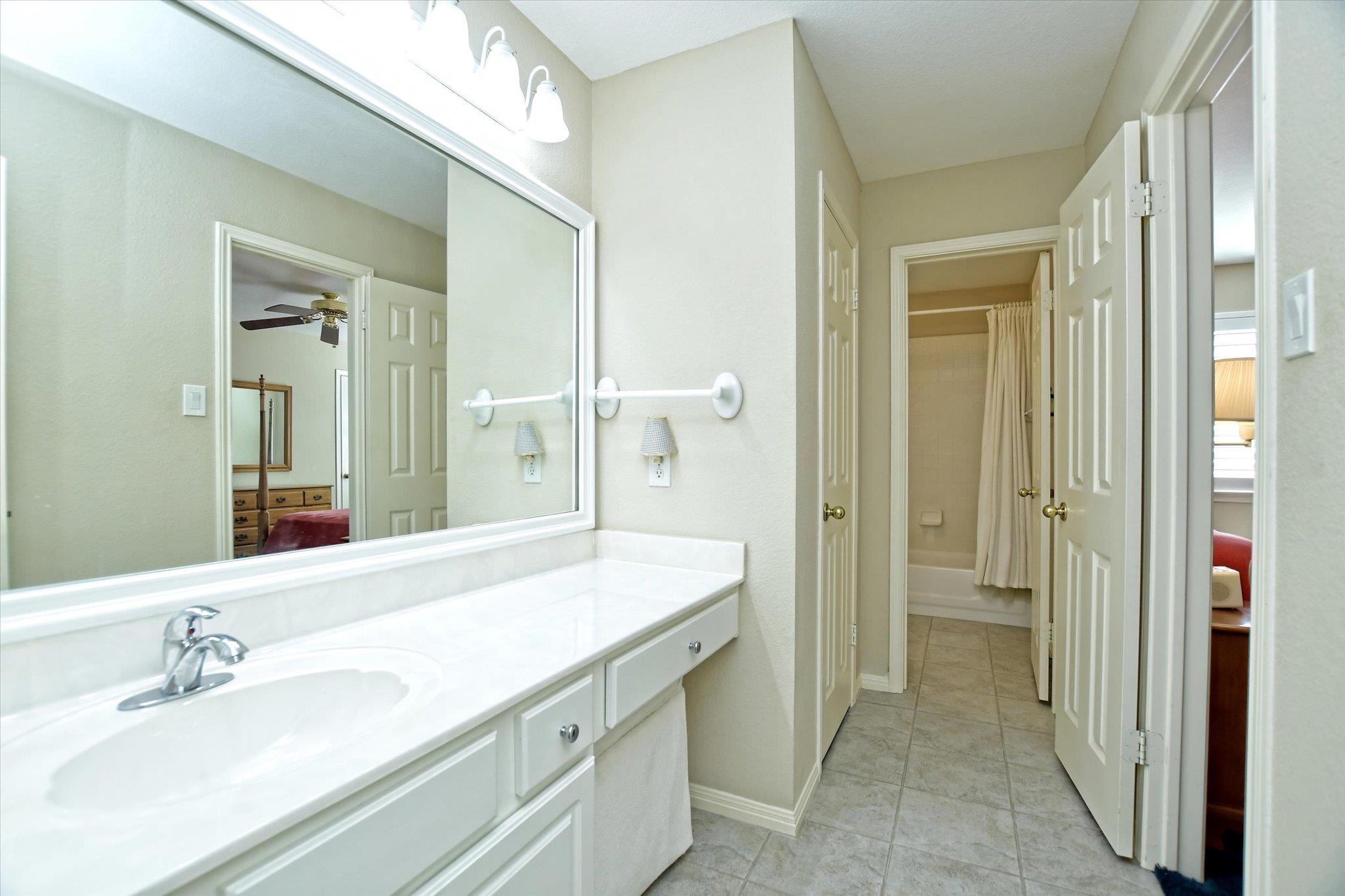 2720 Loyaga Dr, Round Rock, TX 78681