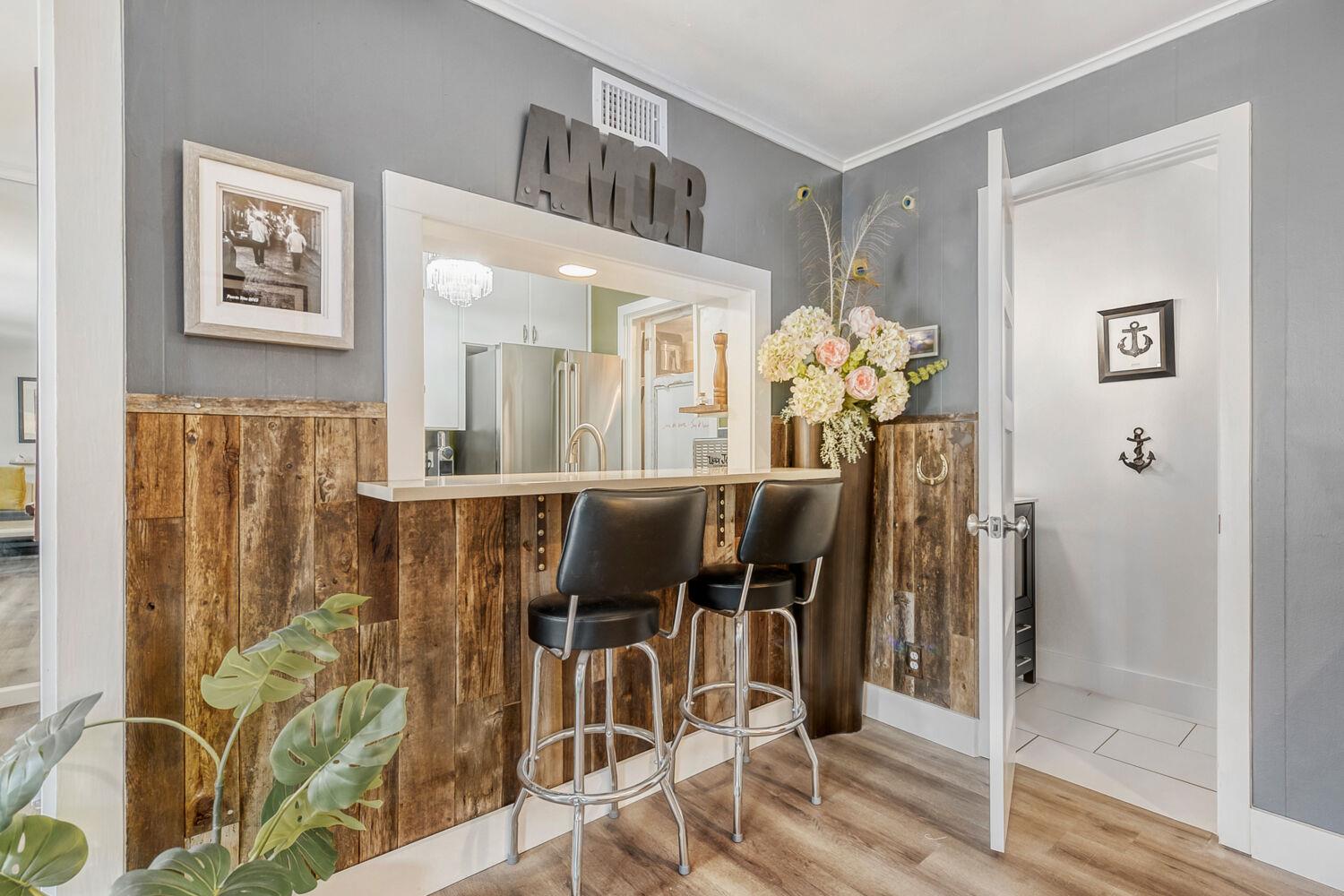 6718 Silvermine Dr # 1004, Austin, TX 78736