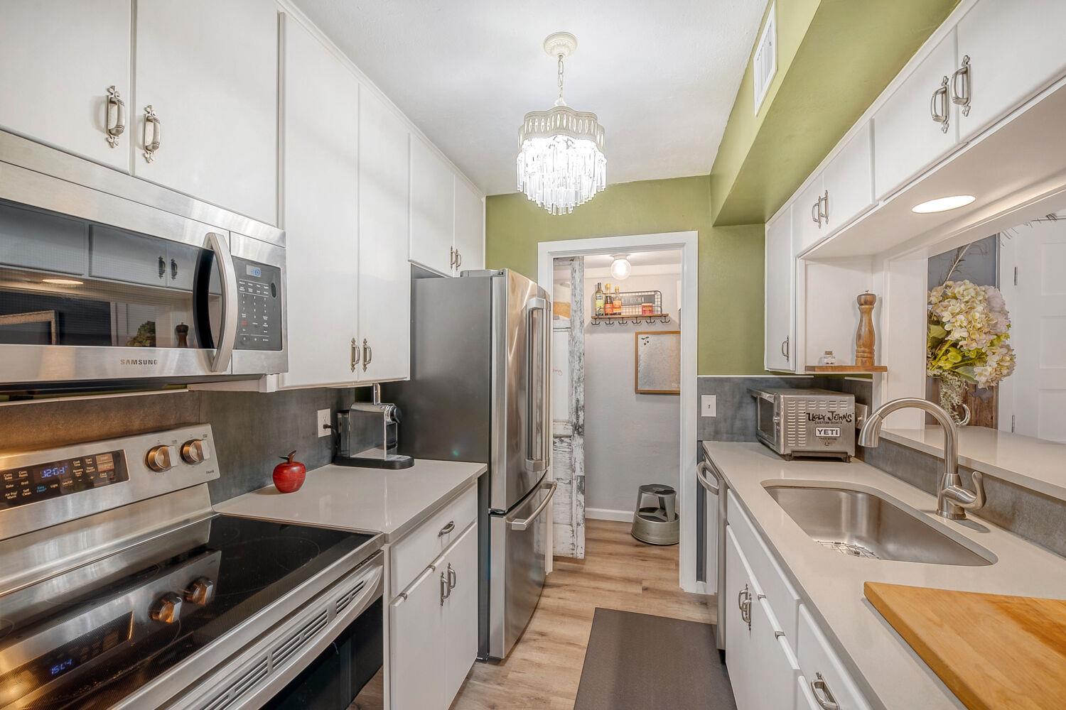 6718 Silvermine Dr # 1004, Austin, TX 78736