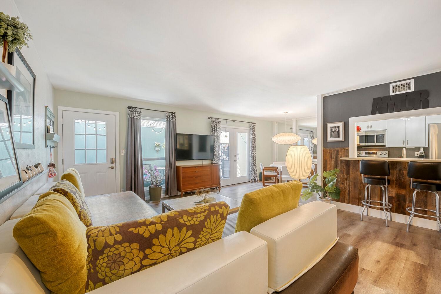 6718 Silvermine Dr # 1004, Austin, TX 78736