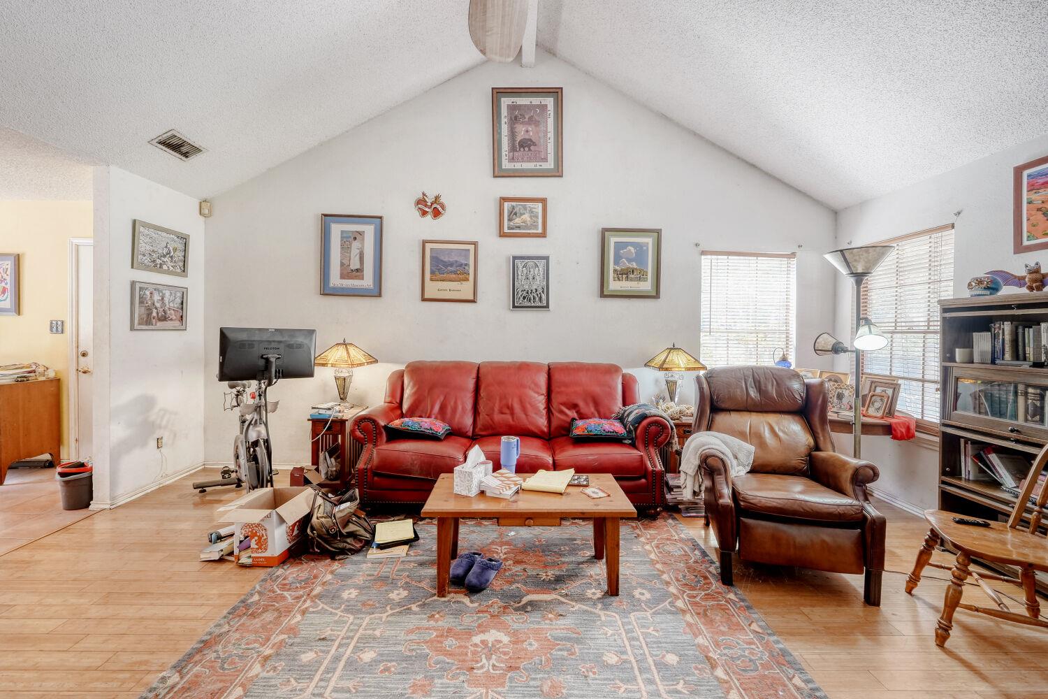 6901 Raccoon Run, Austin, TX 78736