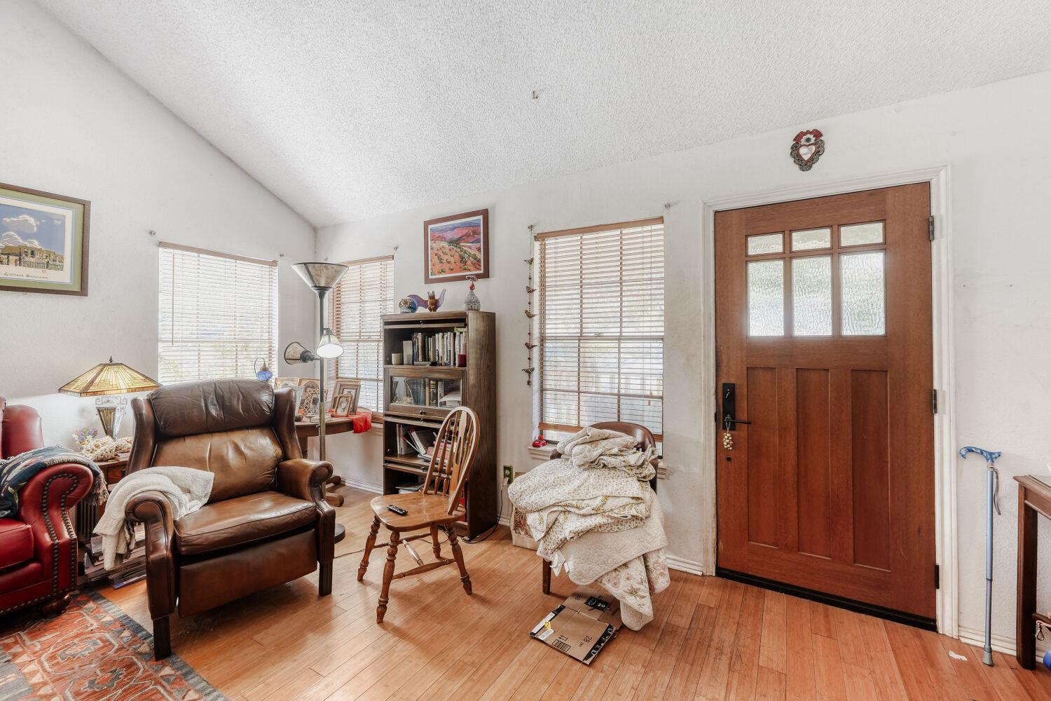 6901 Raccoon Run, Austin, TX 78736