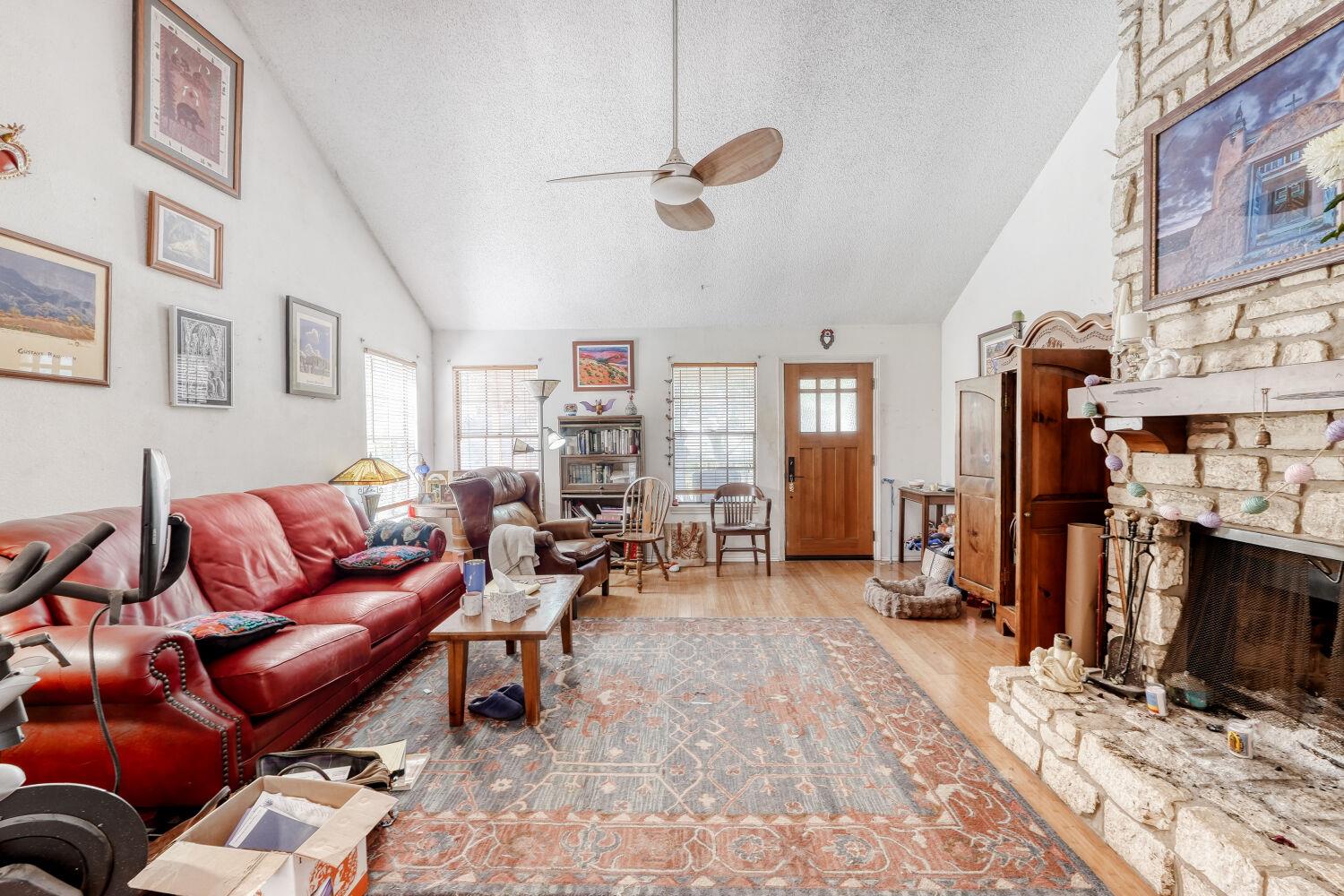 6901 Raccoon Run, Austin, TX 78736