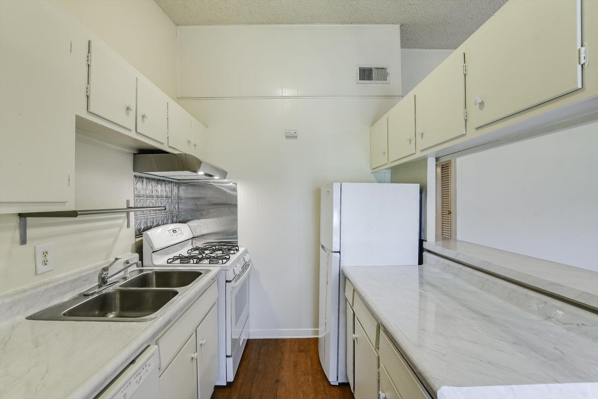 612 W 51st St # 103, Austin, TX 78751