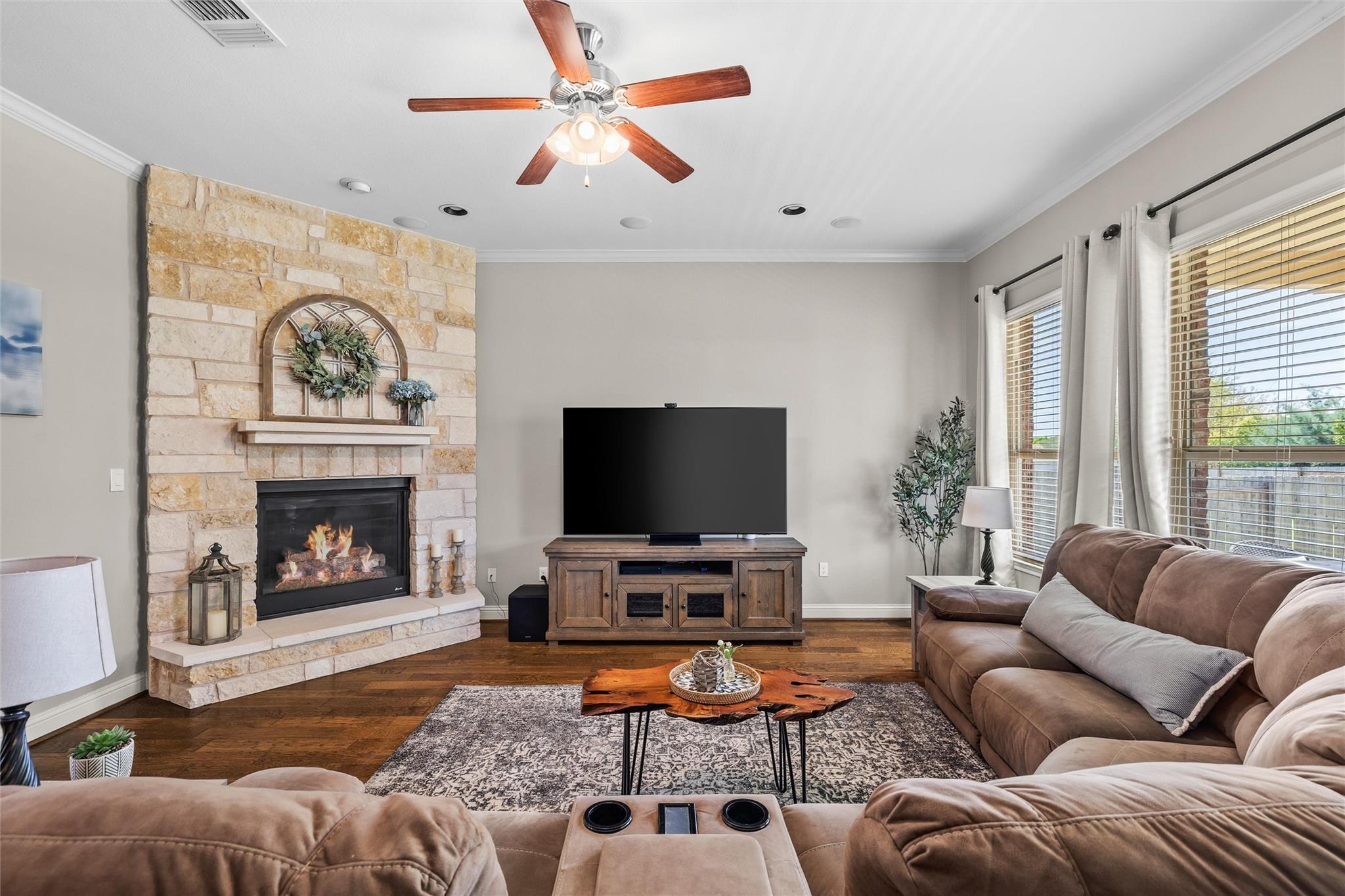 151 Swallowtail Dr, Austin, TX 78737