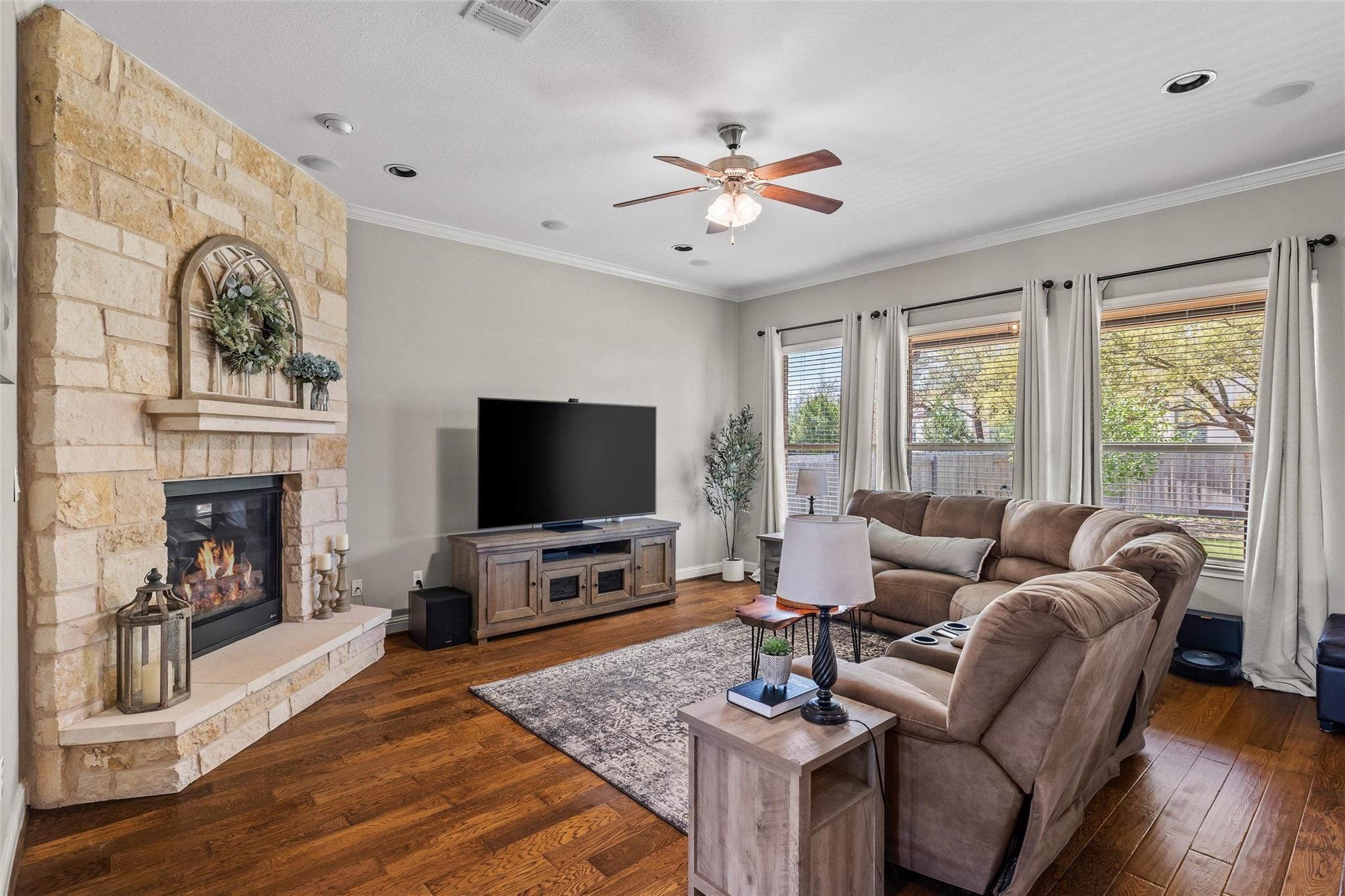 151 Swallowtail Dr, Austin, TX 78737