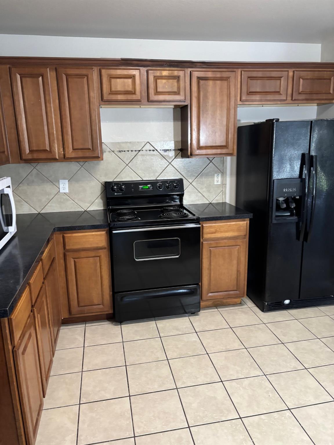 1410 Bergin Ct # B, Georgetown, TX 78626