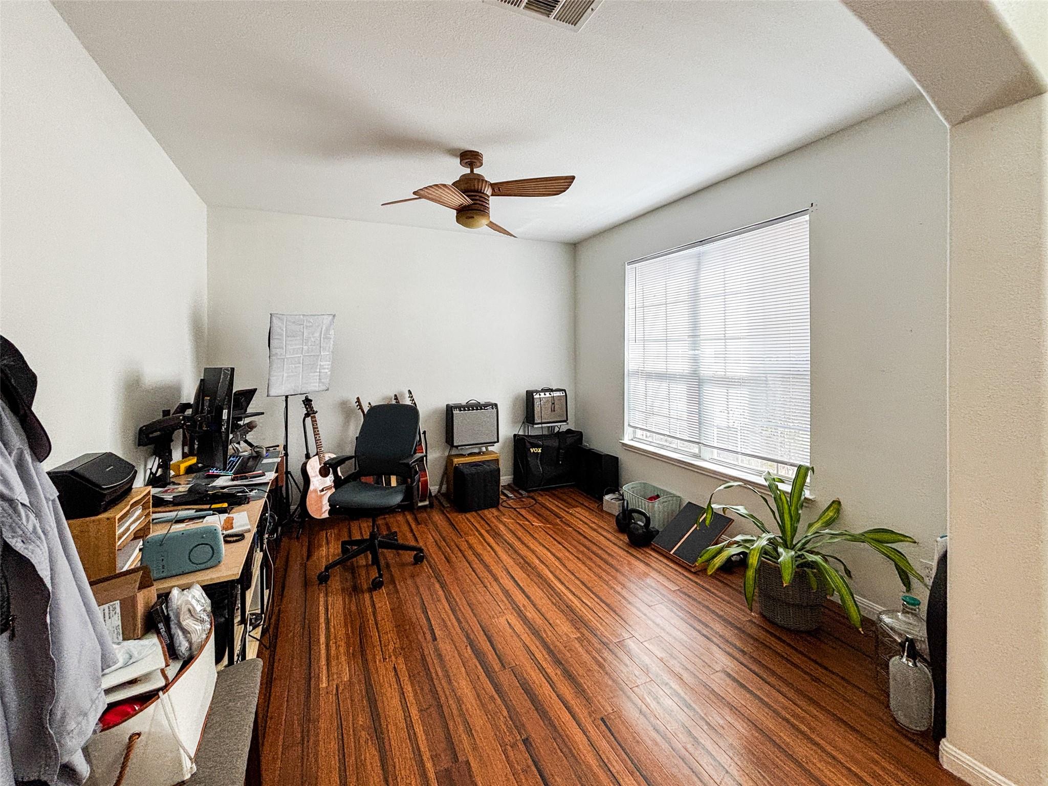 2050 Intrepid Dr, Buda, TX 78610