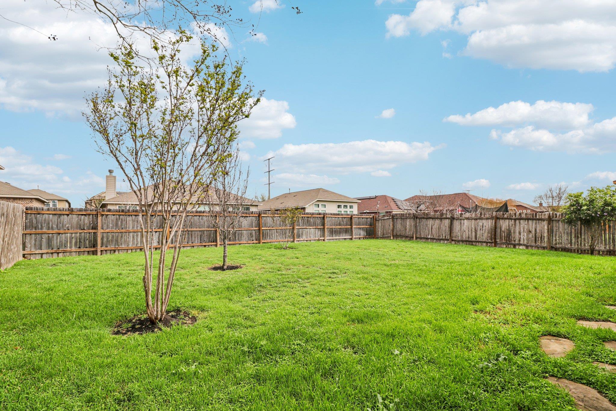 109 Mollie Dr, Hutto, TX 78634