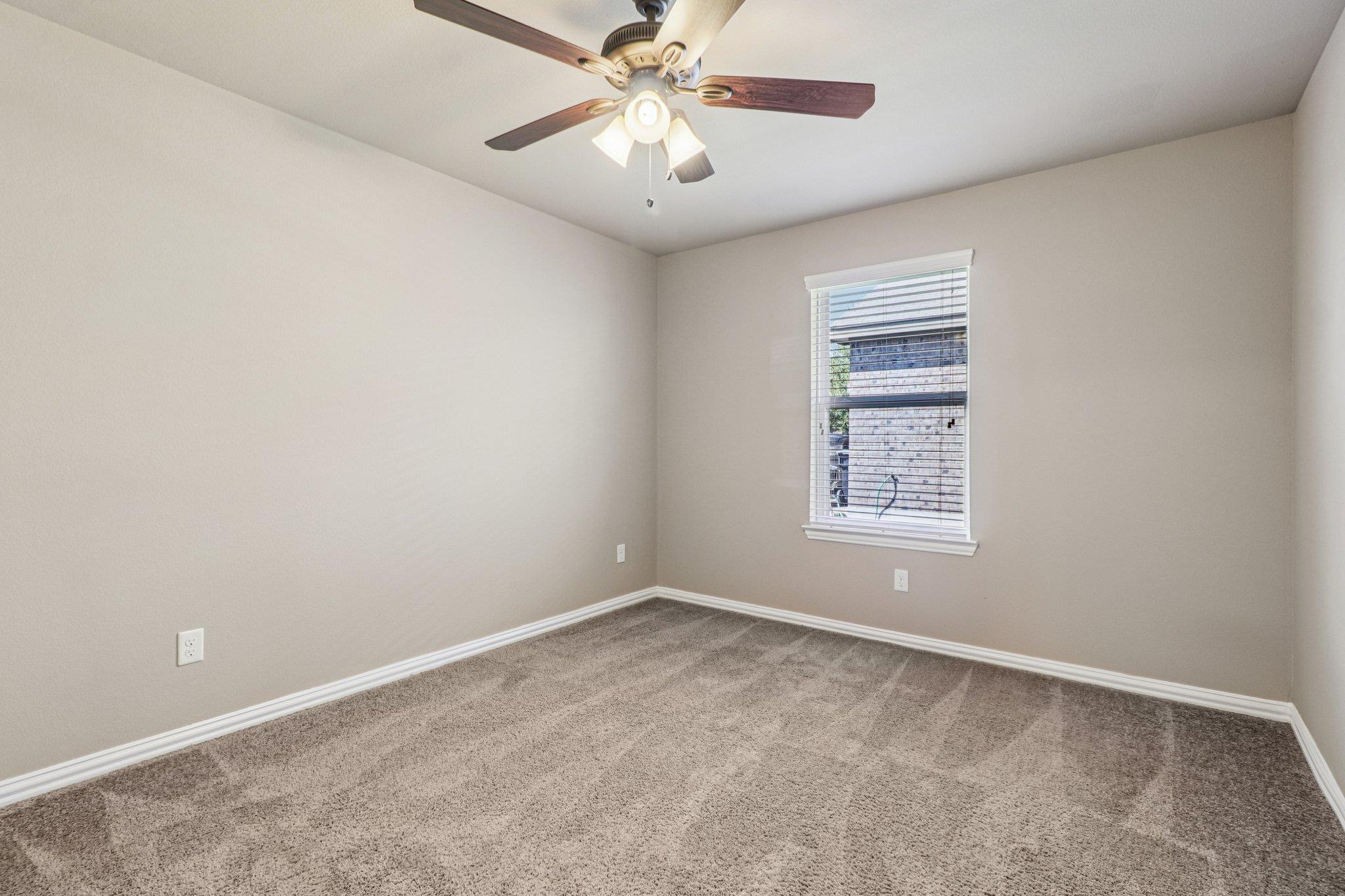 109 Mollie Dr, Hutto, TX 78634