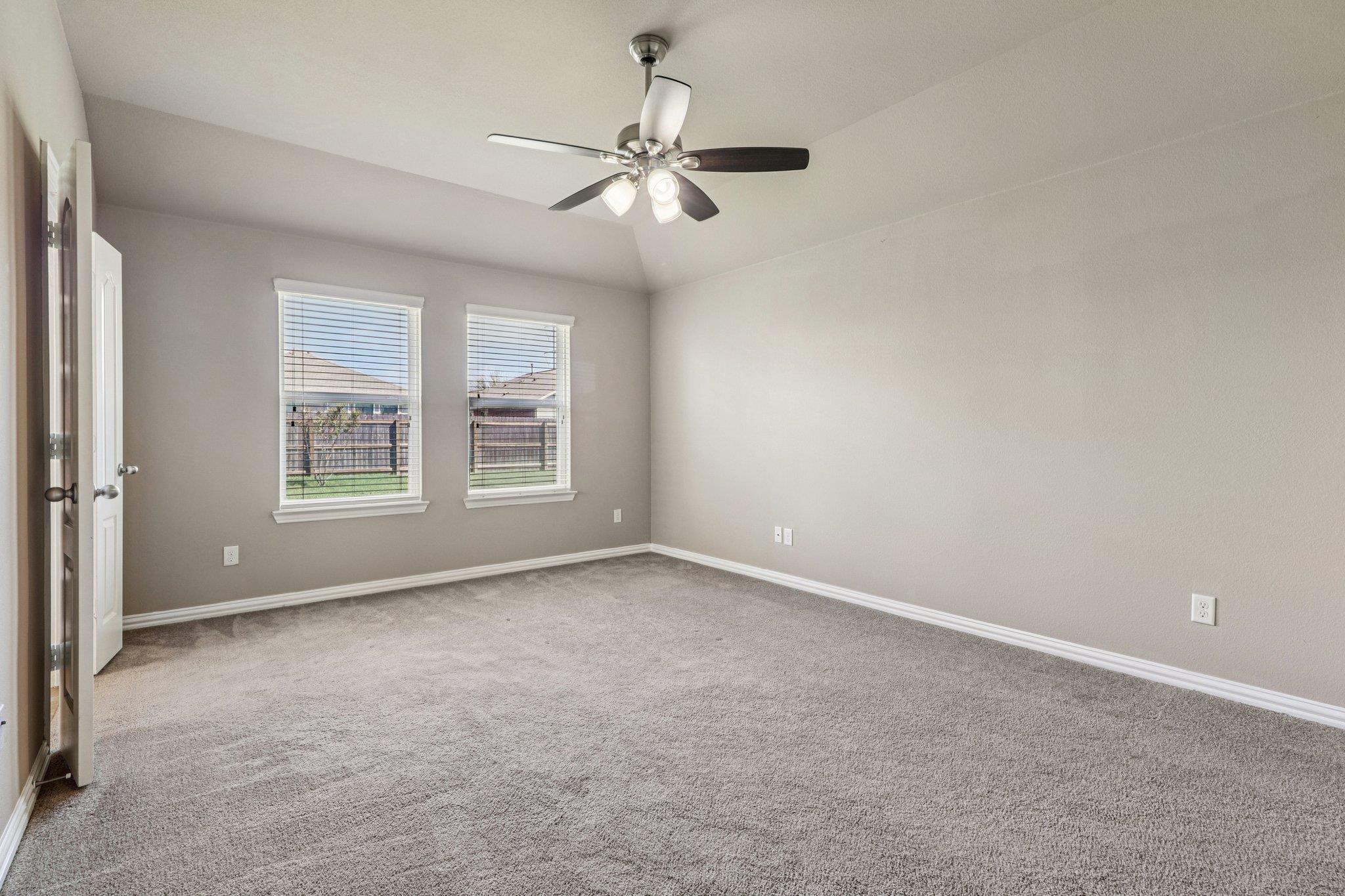 109 Mollie Dr, Hutto, TX 78634