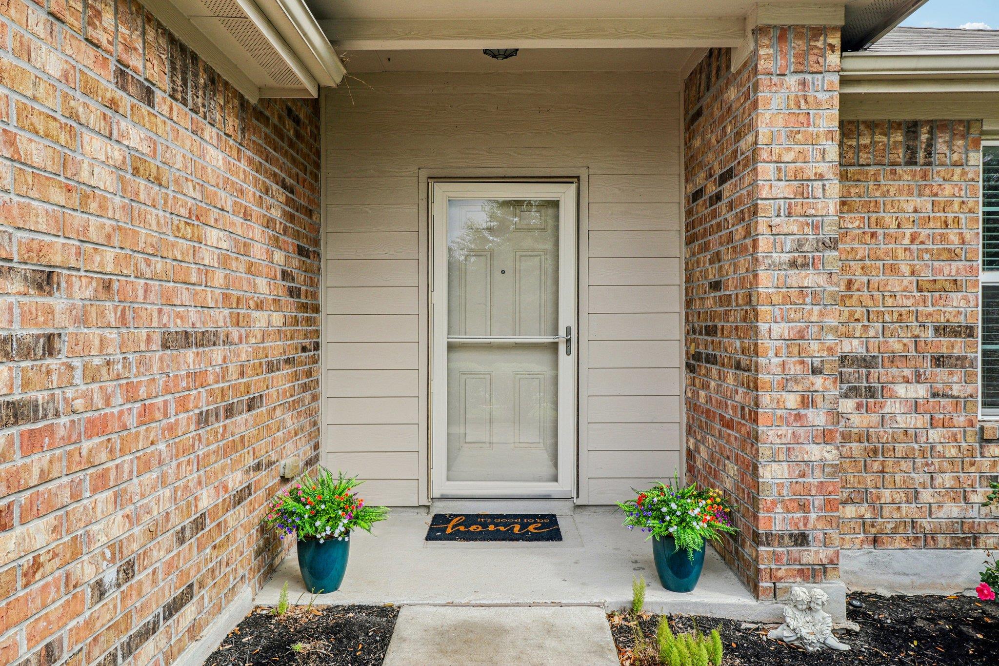 109 Mollie Dr, Hutto, TX 78634