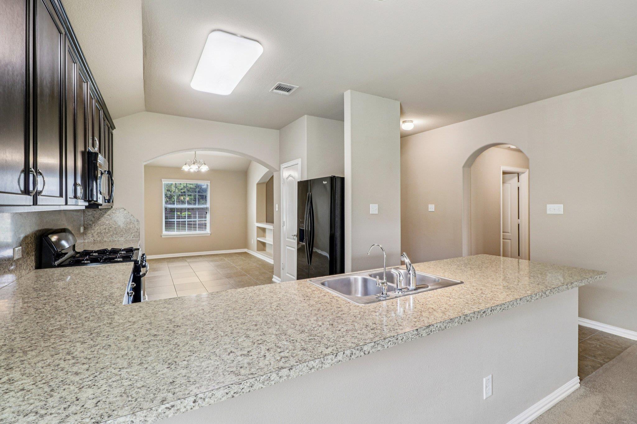 109 Mollie Dr, Hutto, TX 78634