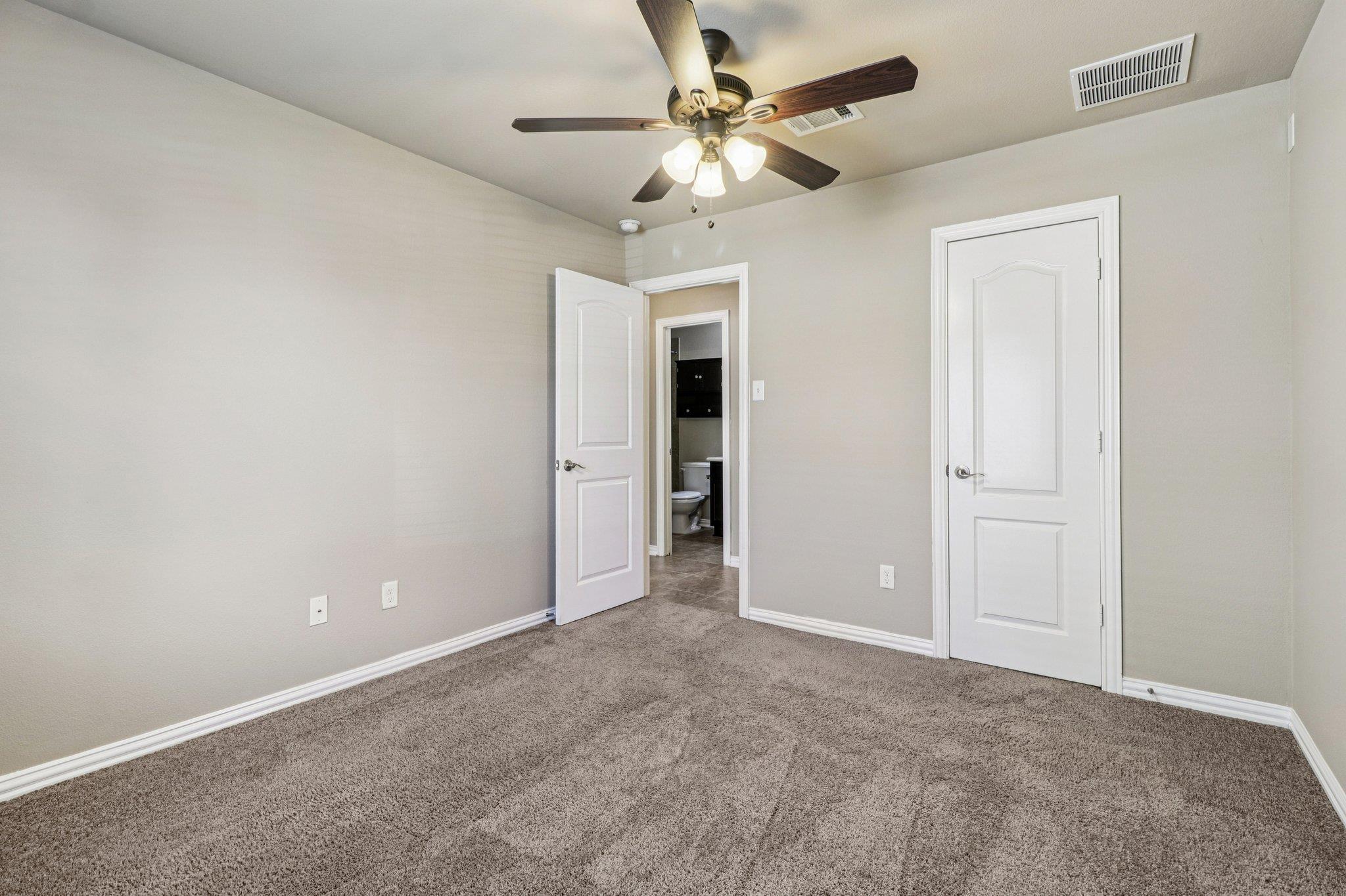 109 Mollie Dr, Hutto, TX 78634