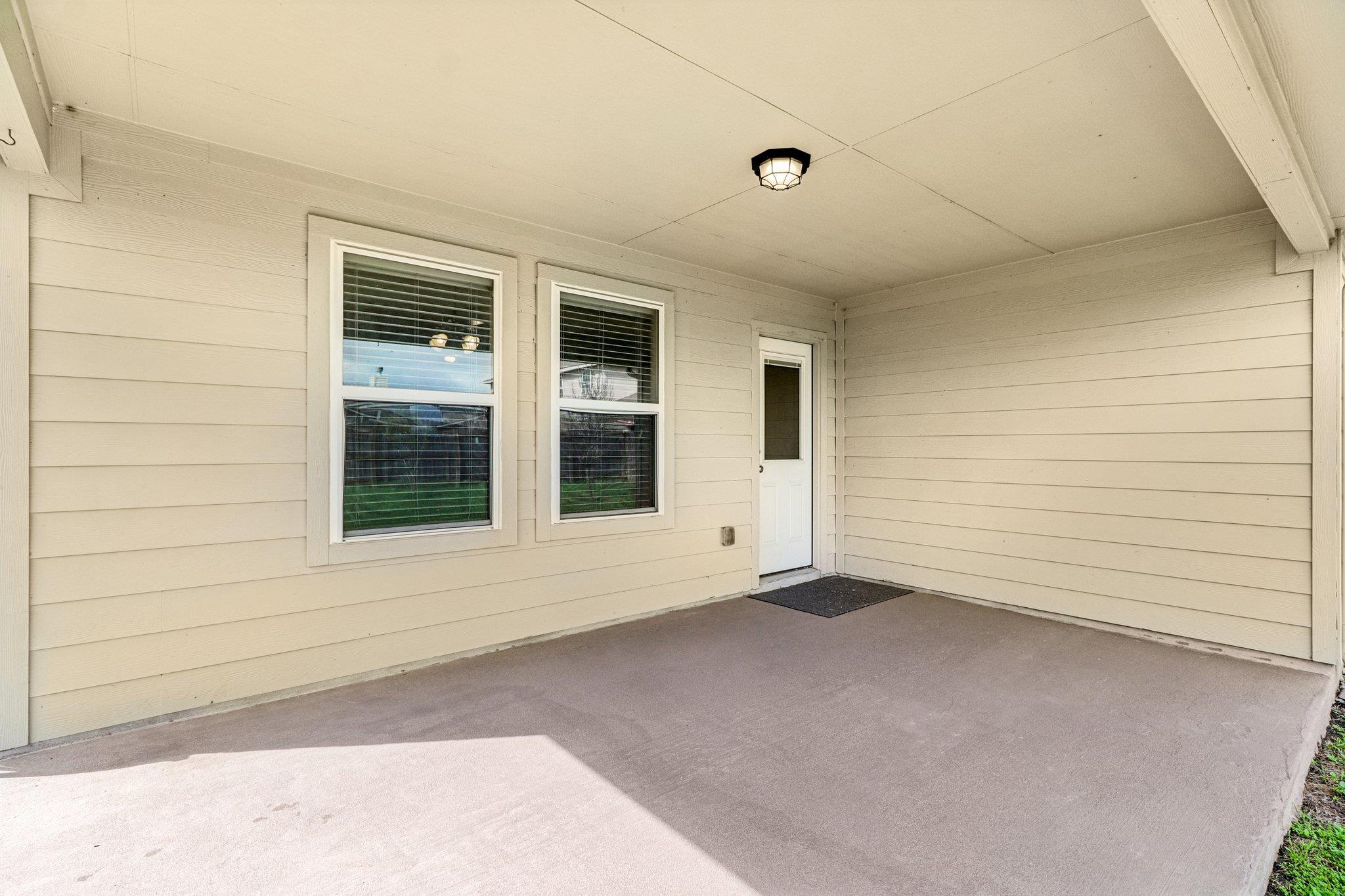 109 Mollie Dr, Hutto, TX 78634