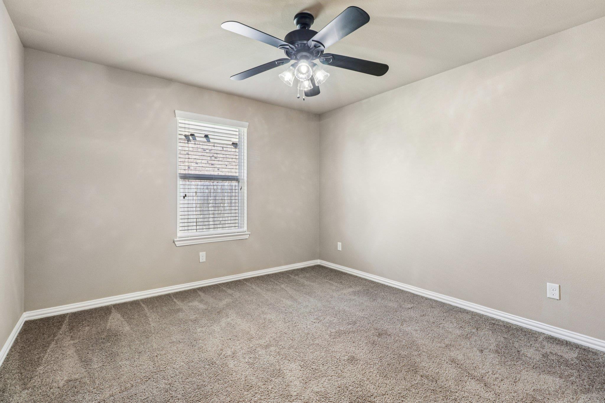 109 Mollie Dr, Hutto, TX 78634