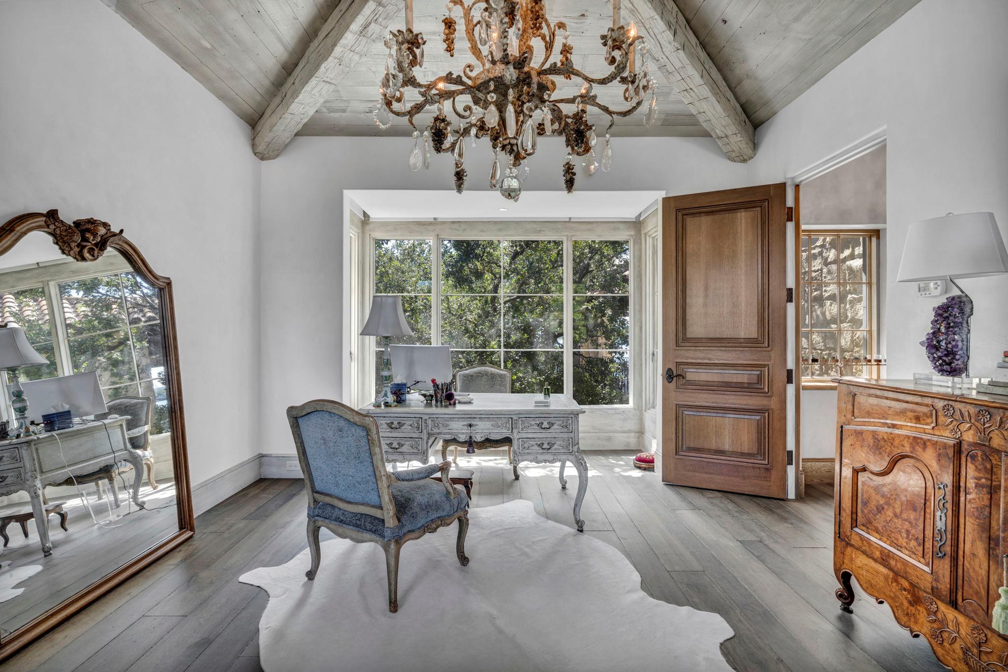 419 Lighthouse Dr, Horseshoe Bay, TX 78657