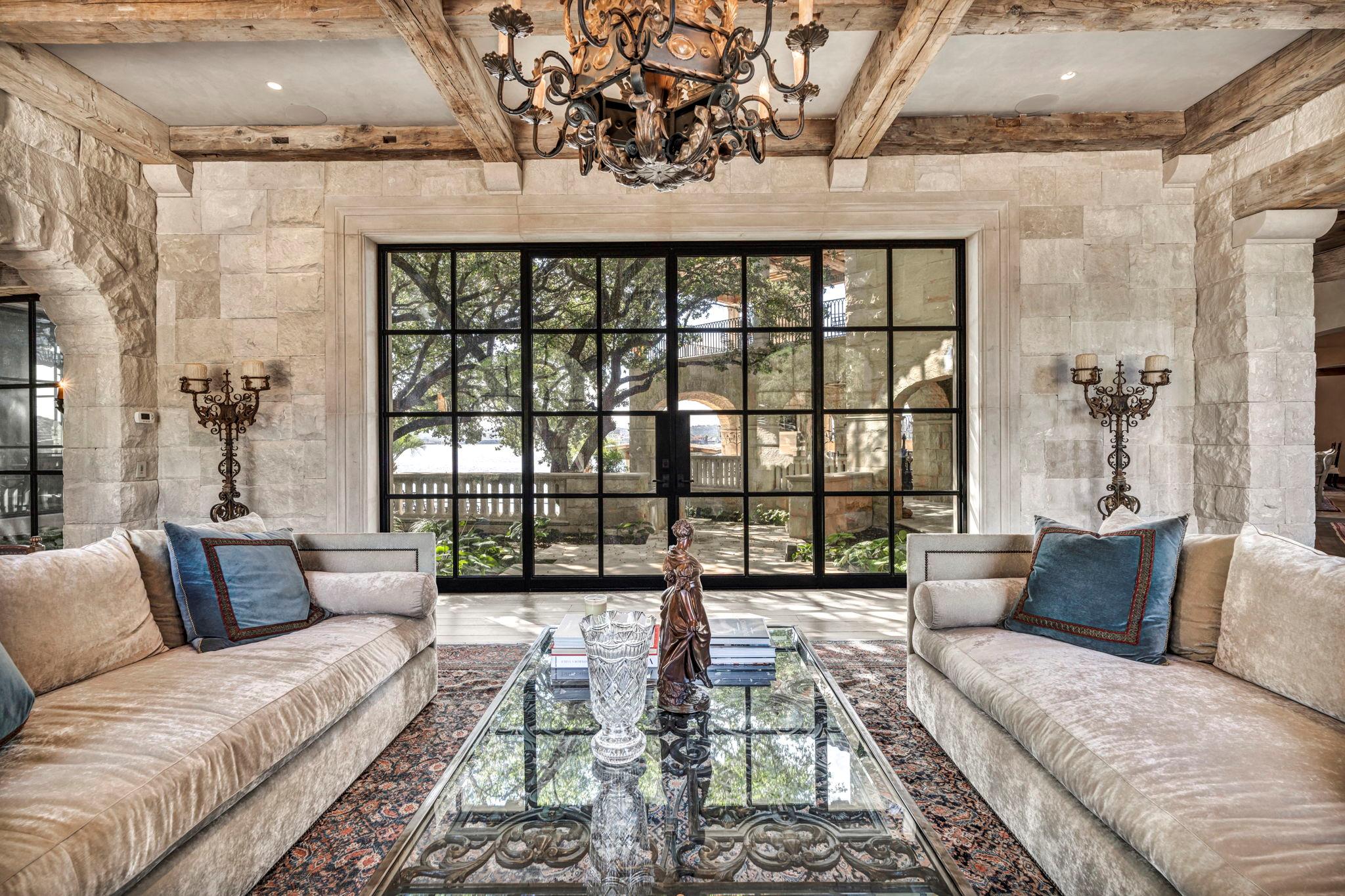 419 Lighthouse Dr, Horseshoe Bay, TX 78657