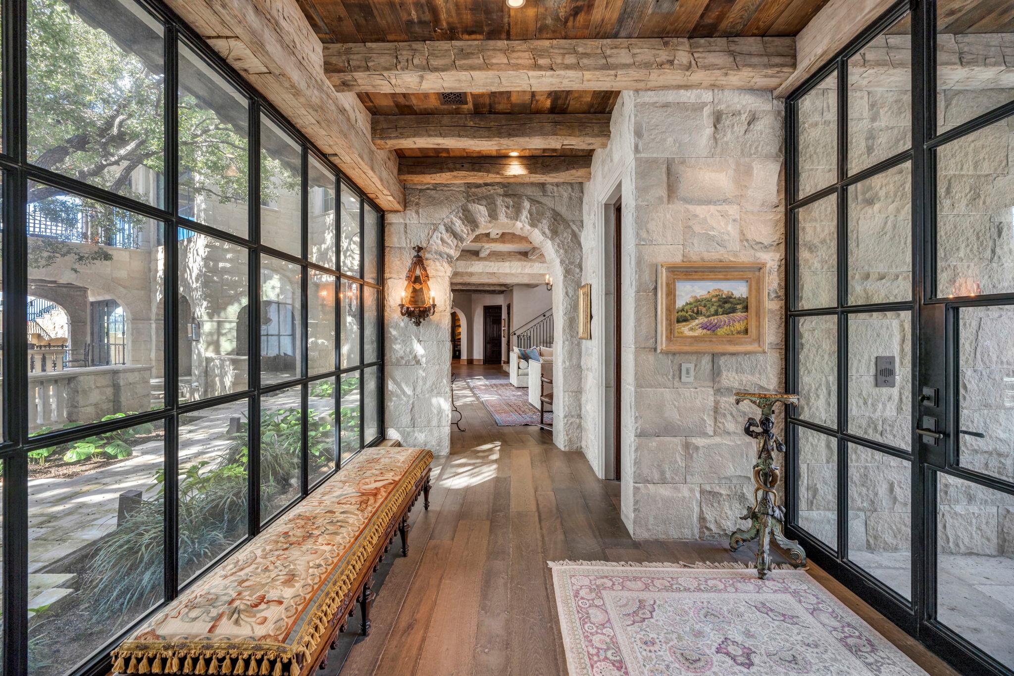 419 Lighthouse Dr, Horseshoe Bay, TX 78657