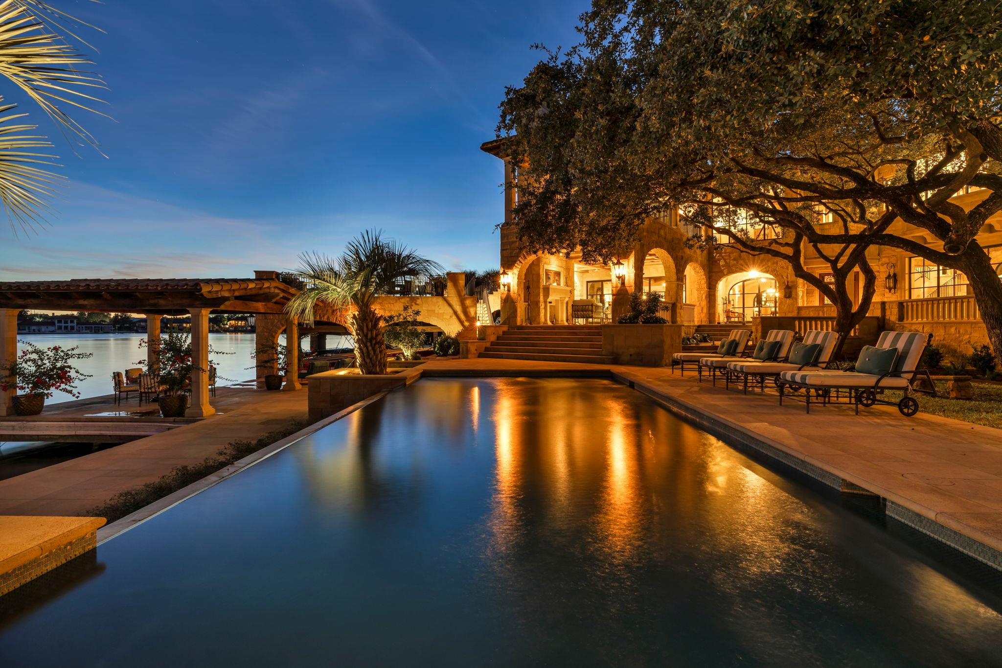 419 Lighthouse Dr, Horseshoe Bay, TX 78657