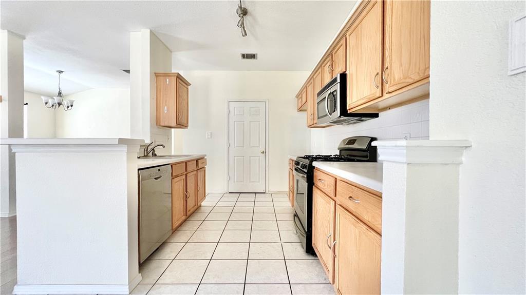 3553 Rock Shelf Ln, Round Rock, TX 78681