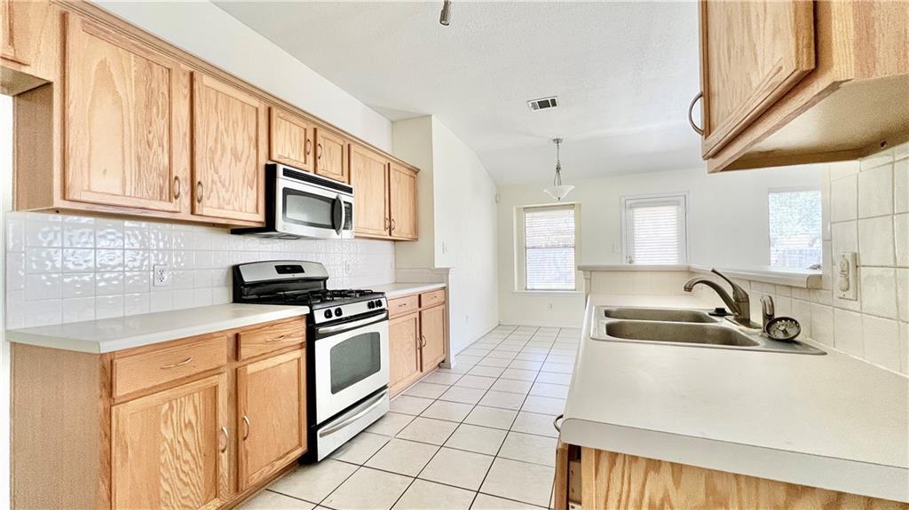 3553 Rock Shelf Ln, Round Rock, TX 78681